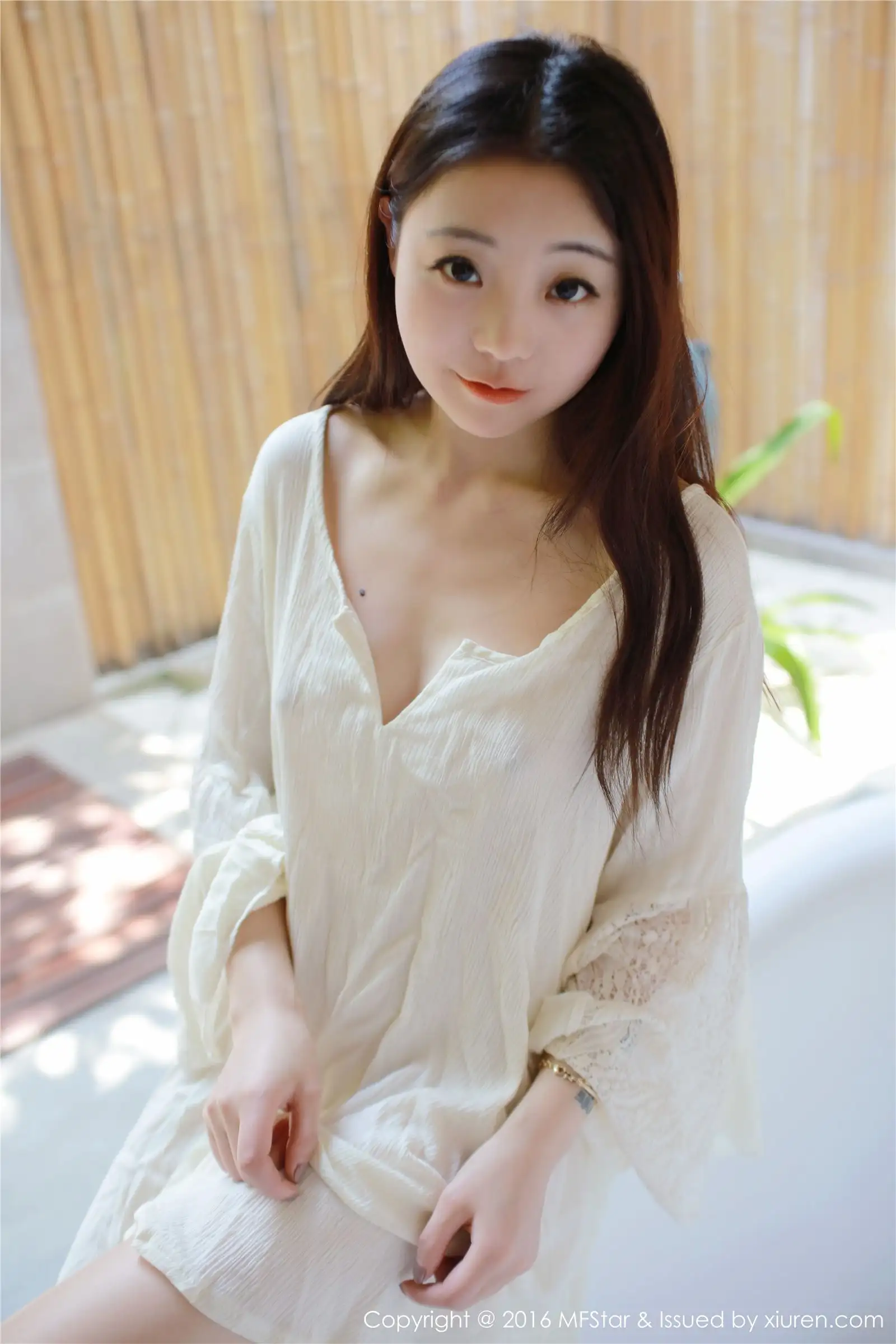 [模范学院美女] 2016.09.30 Vol.072 佘贝拉bella