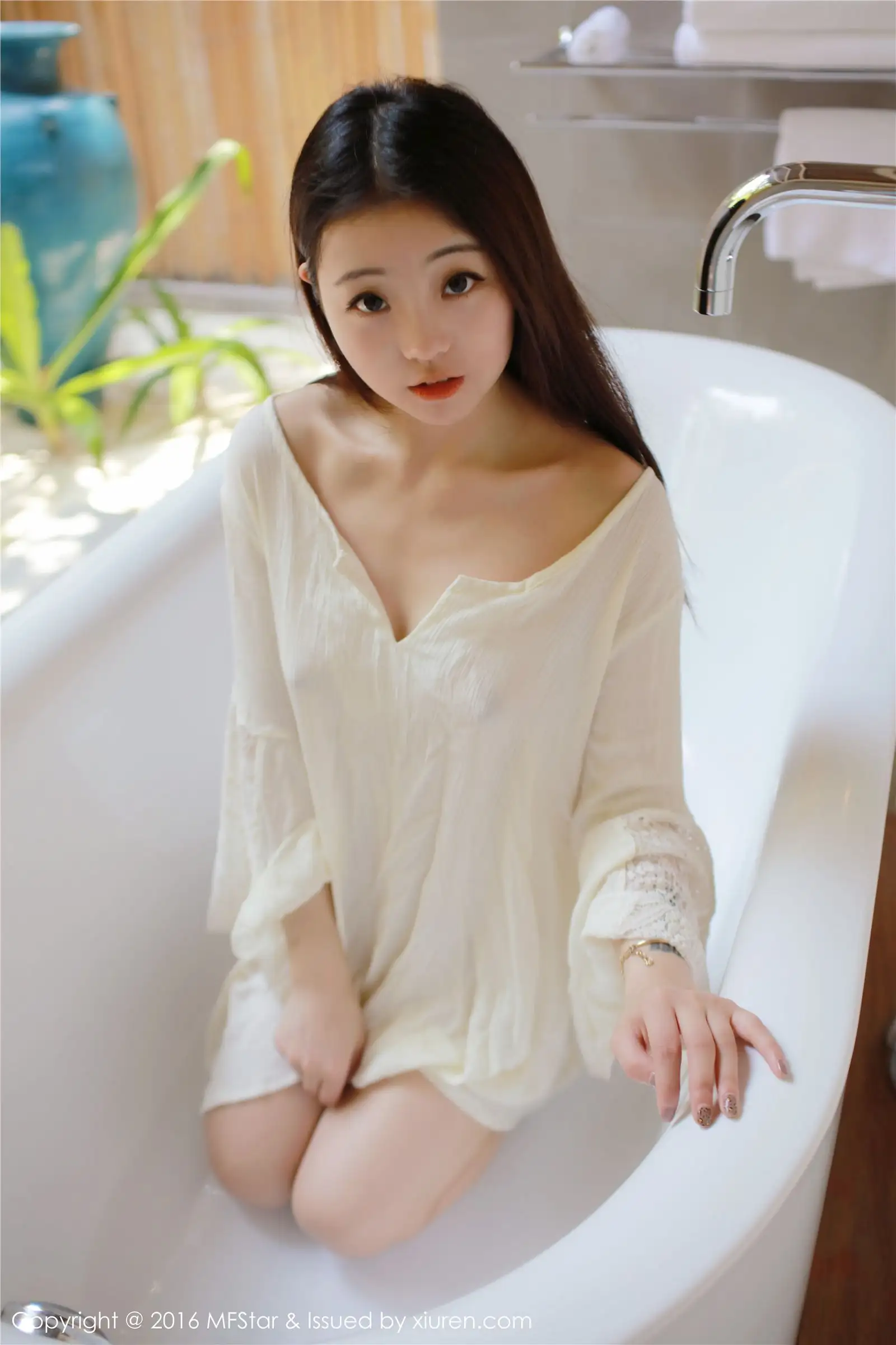 [模范学院美女] 2016.09.30 Vol.072 佘贝拉bella