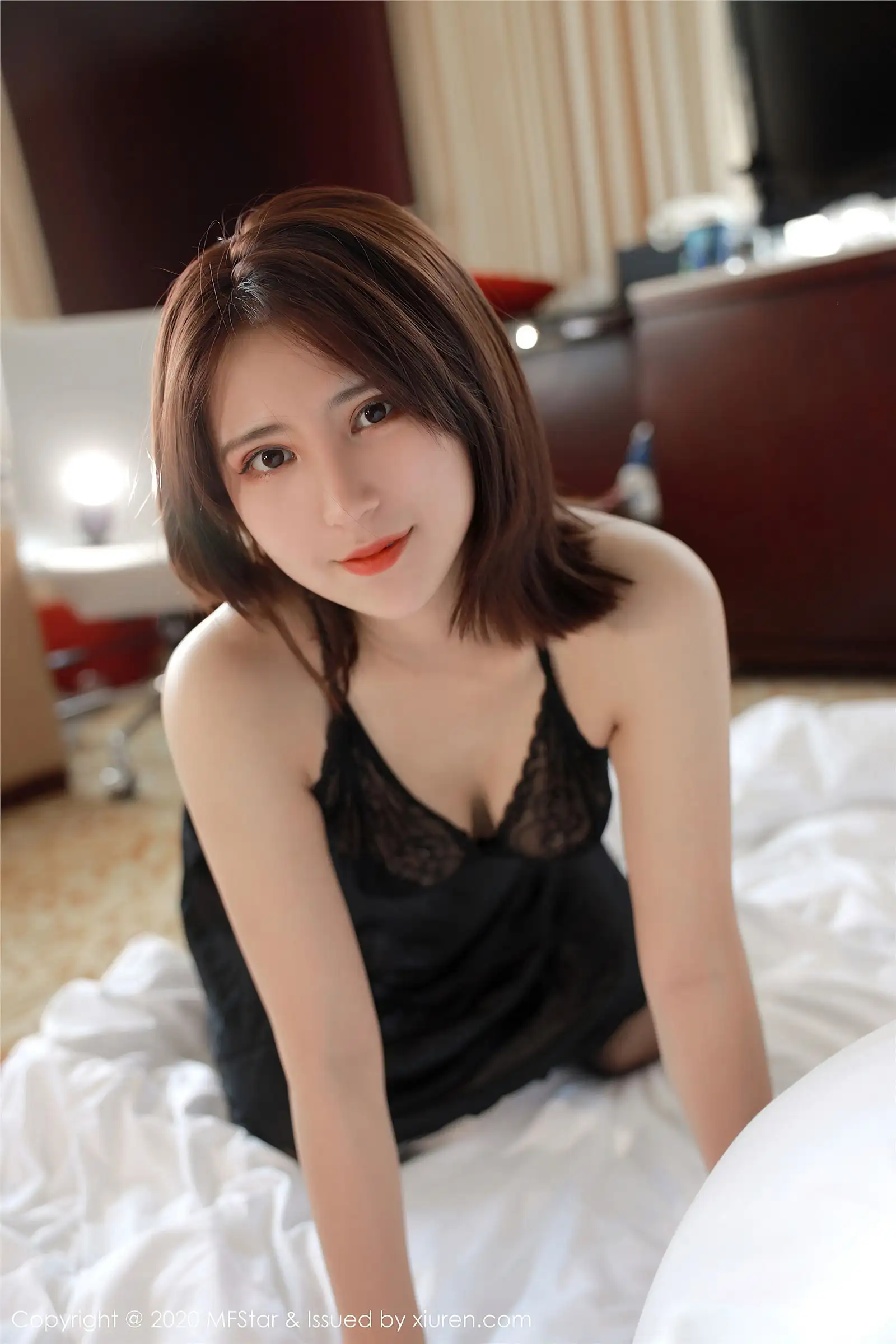 [MFStar模范学院] 2020.06.30 NO.336 久久Aimee