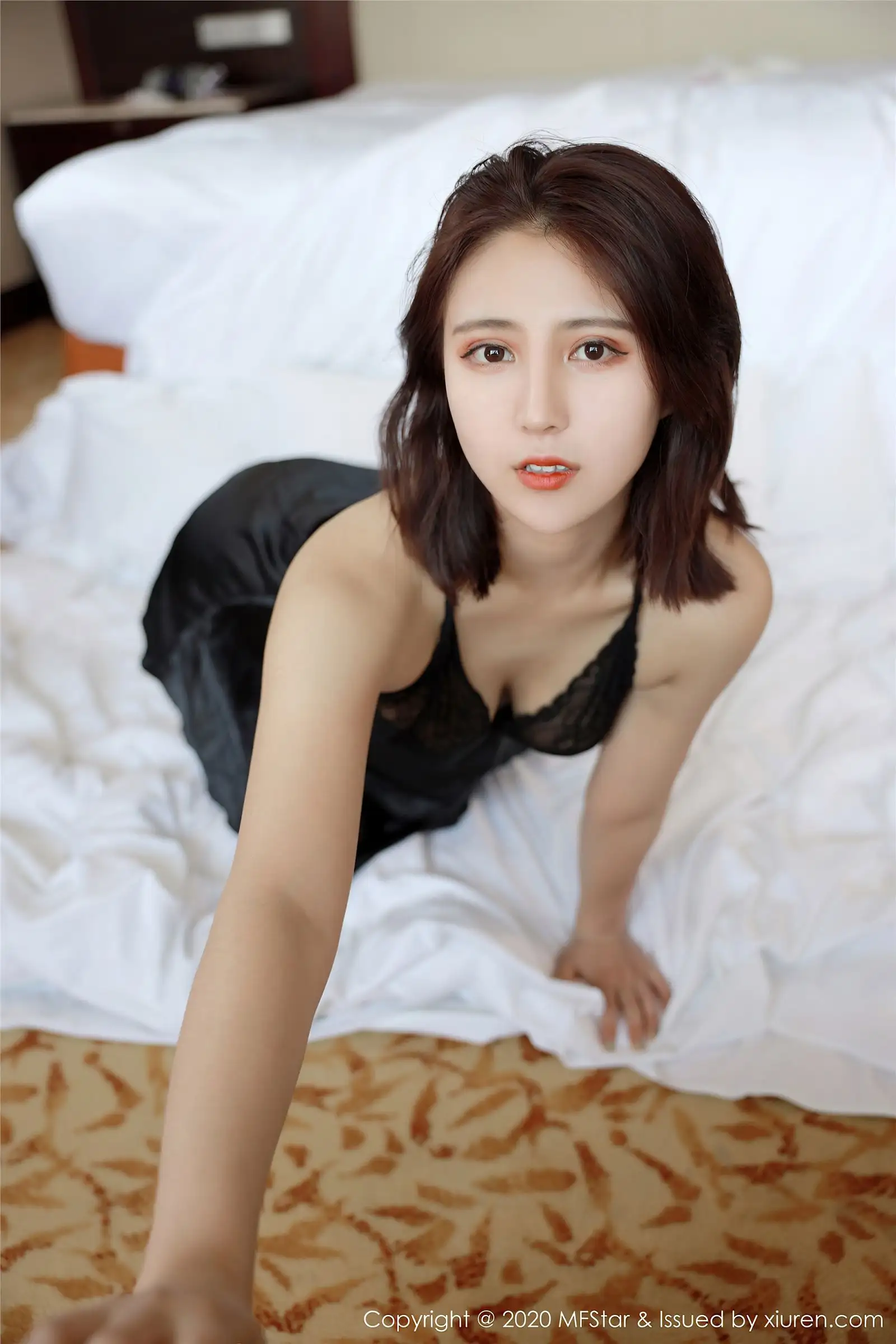 [MFStar模范学院] 2020.06.30 NO.336 久久Aimee