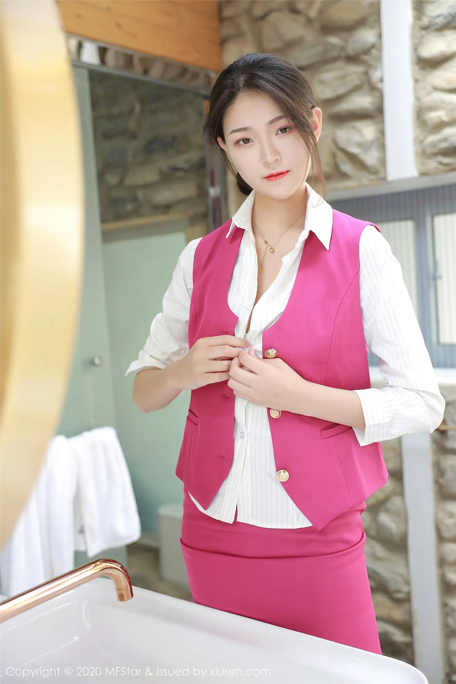 [MFStar模范学院] 2020.07.28 NO.356 Laura苏雨彤