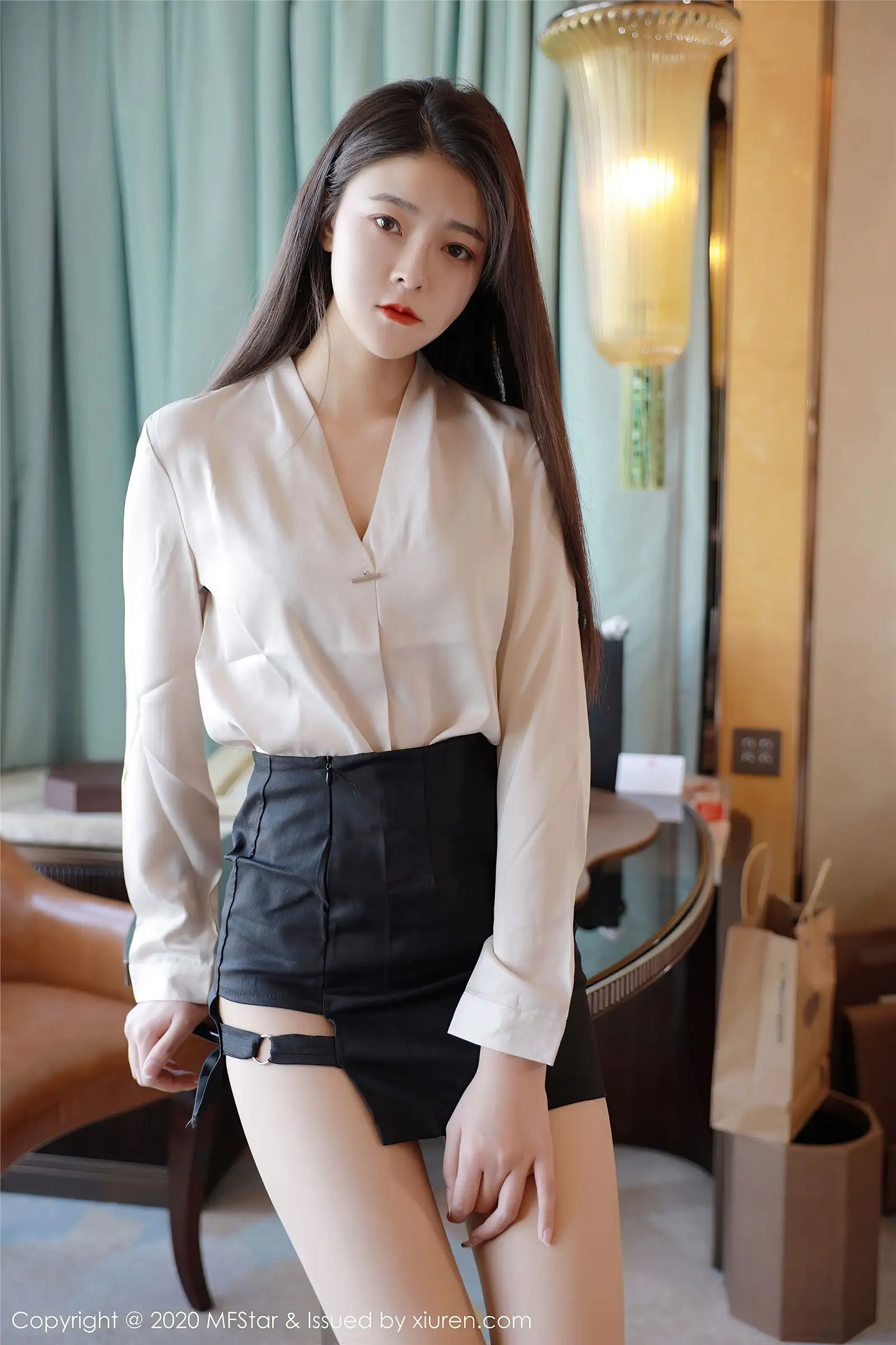 [MFStar模范学院] 2020.11.30 NO.418 Laura苏雨彤