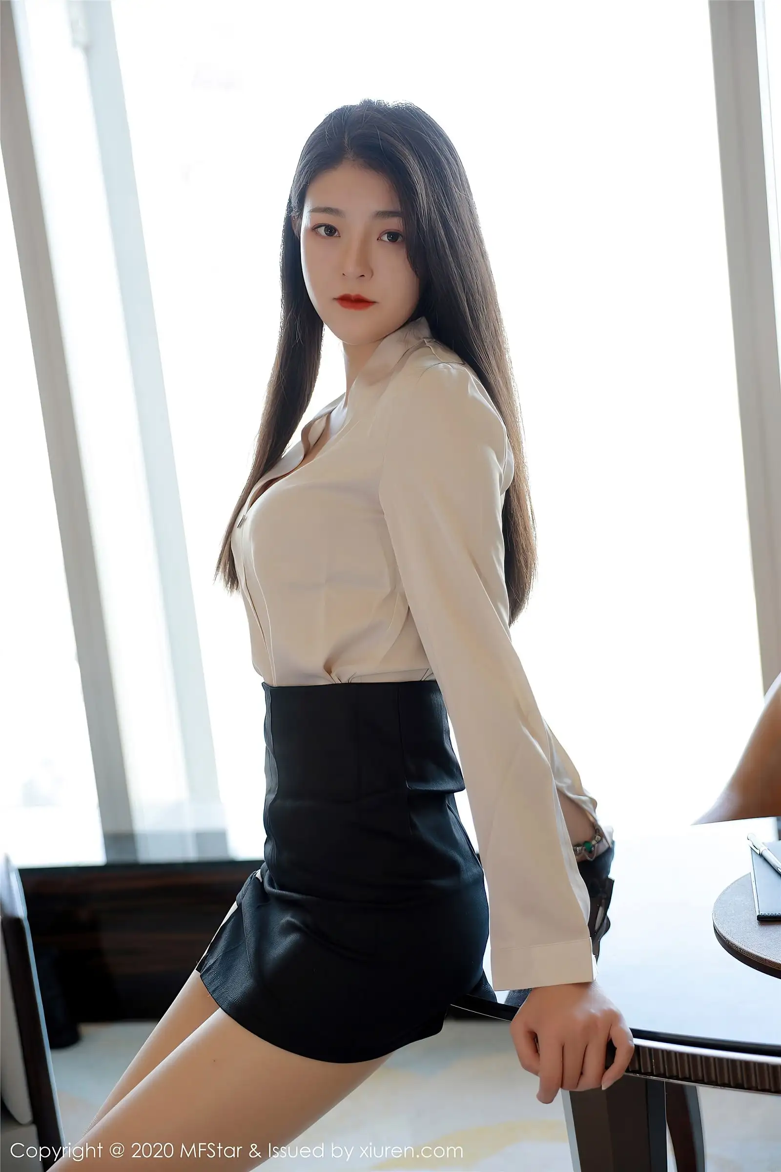 [MFStar模范学院] 2020.11.30 NO.418 Laura苏雨彤