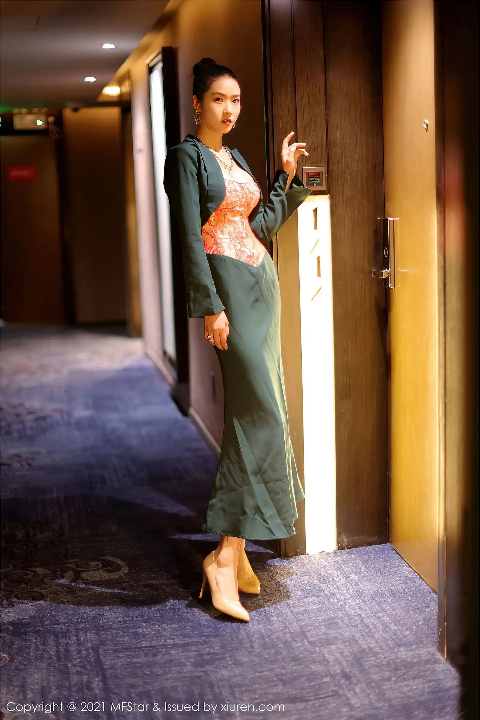 [MFStar模范学院] 2021.06.02 NO.500 方子萱