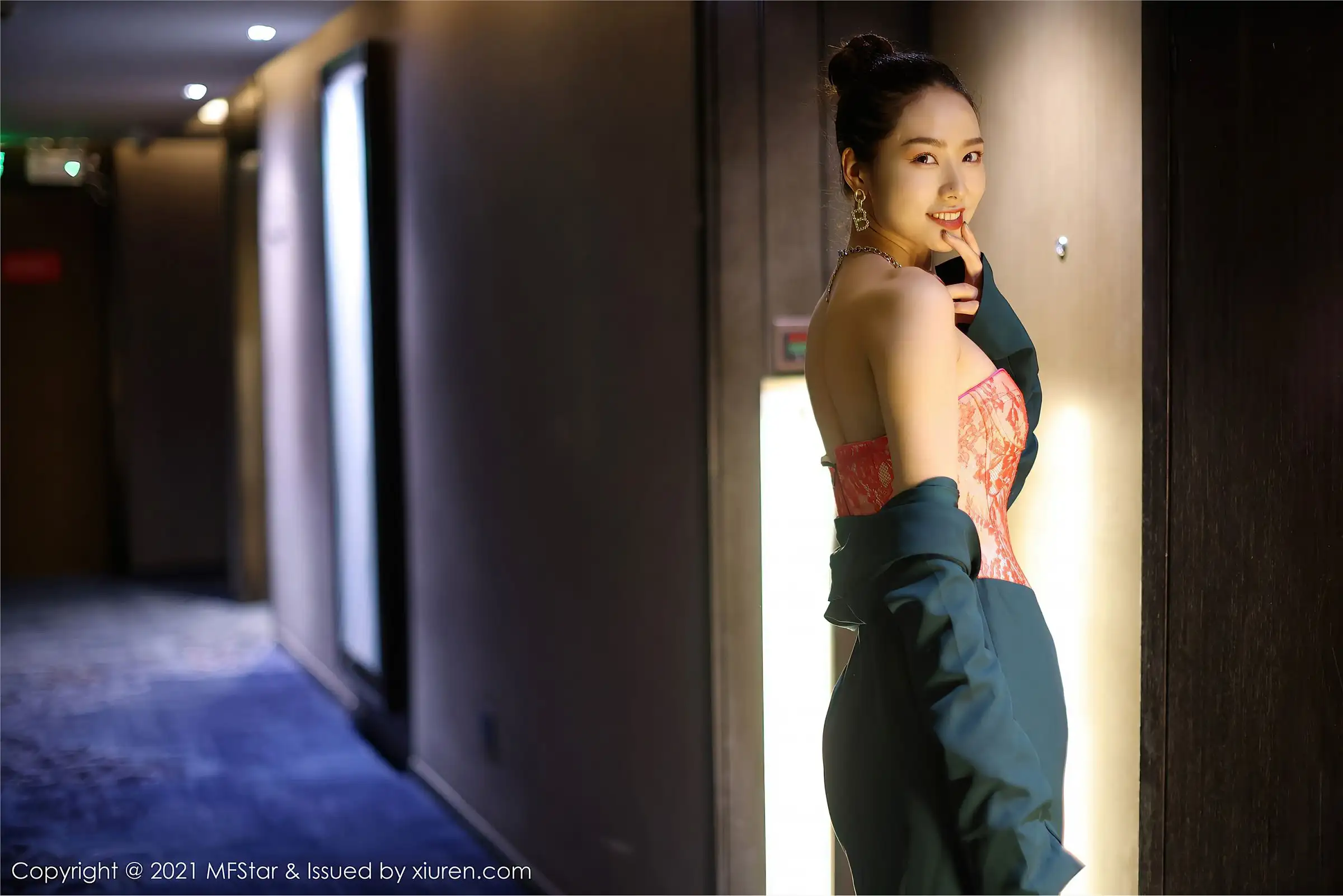 [MFStar模范学院] 2021.06.02 NO.500 方子萱