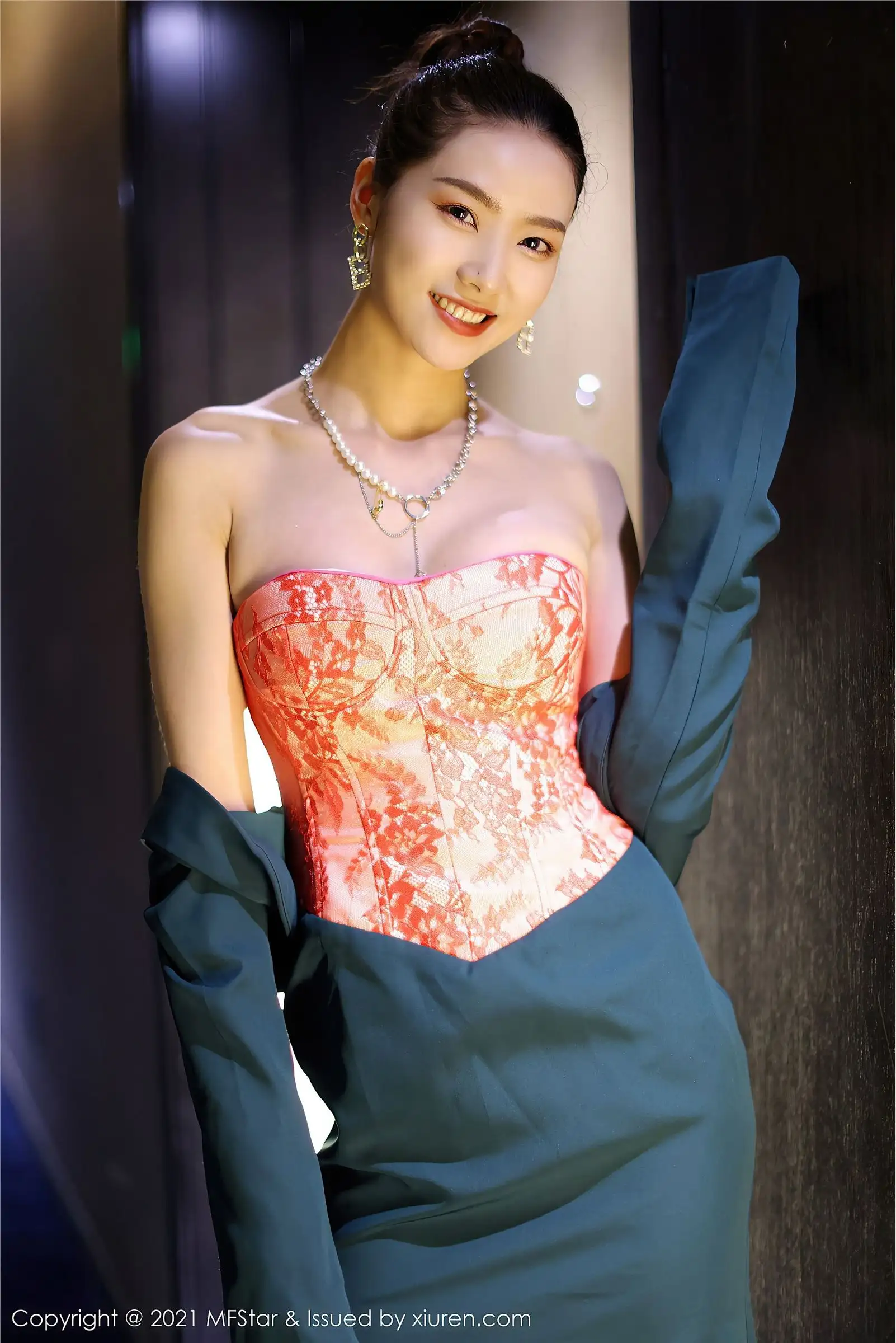 [MFStar模范学院] 2021.06.02 NO.500 方子萱