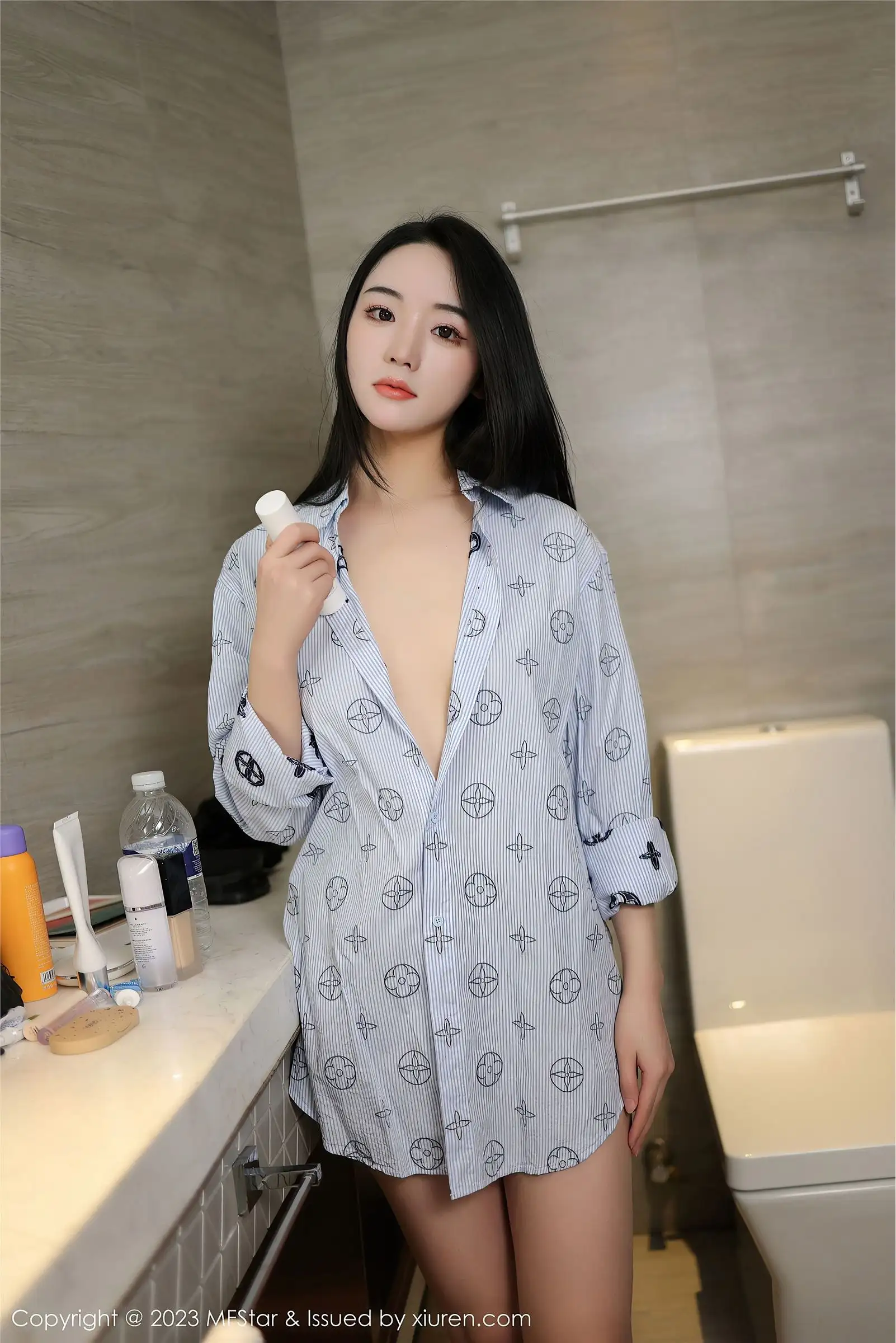 [MFStar模范学院] 2023.03.20 NO.595 汐汐爱吃草莓