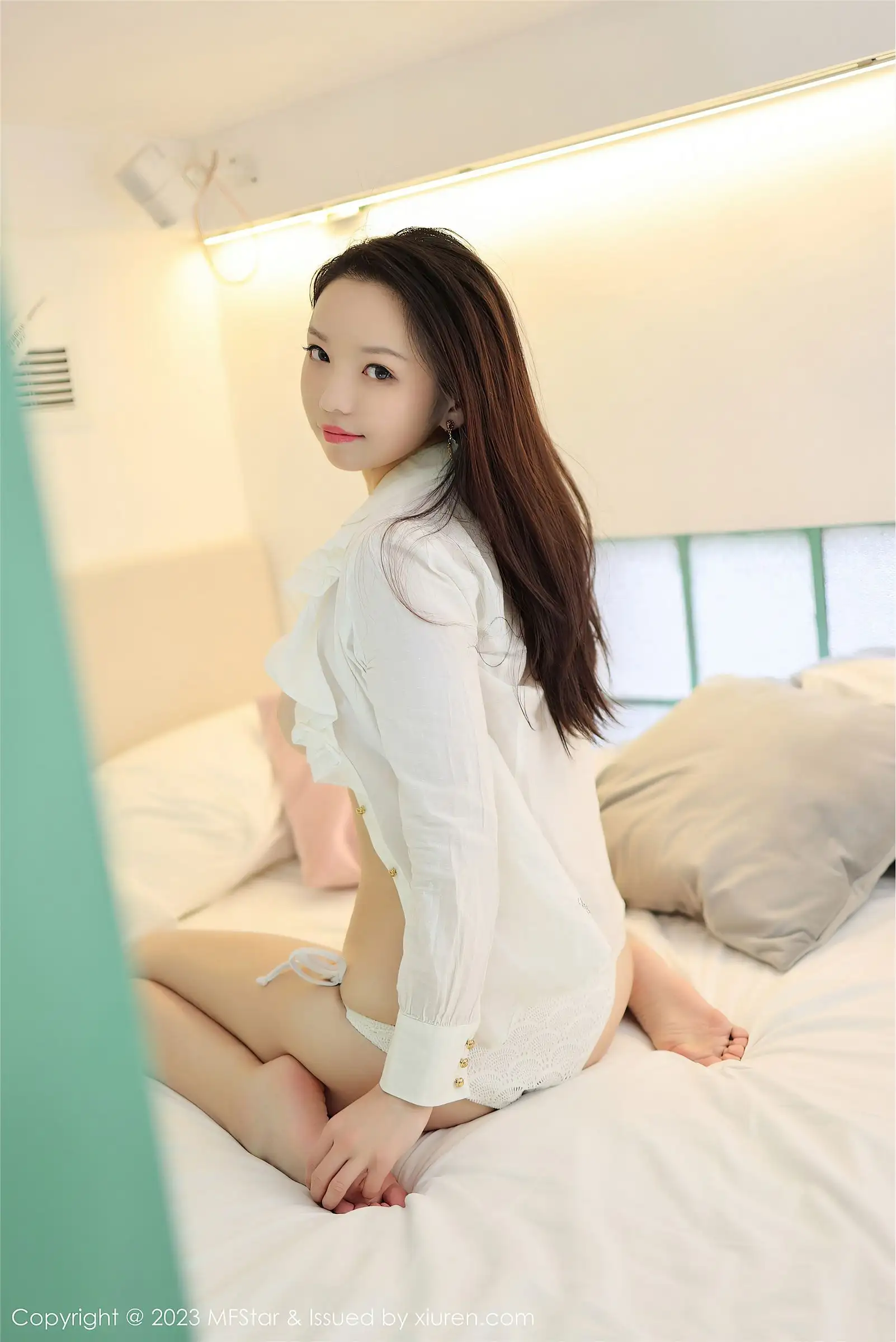 [MFStar模范学院] 2023.04.10 NO.605 大美妞儿