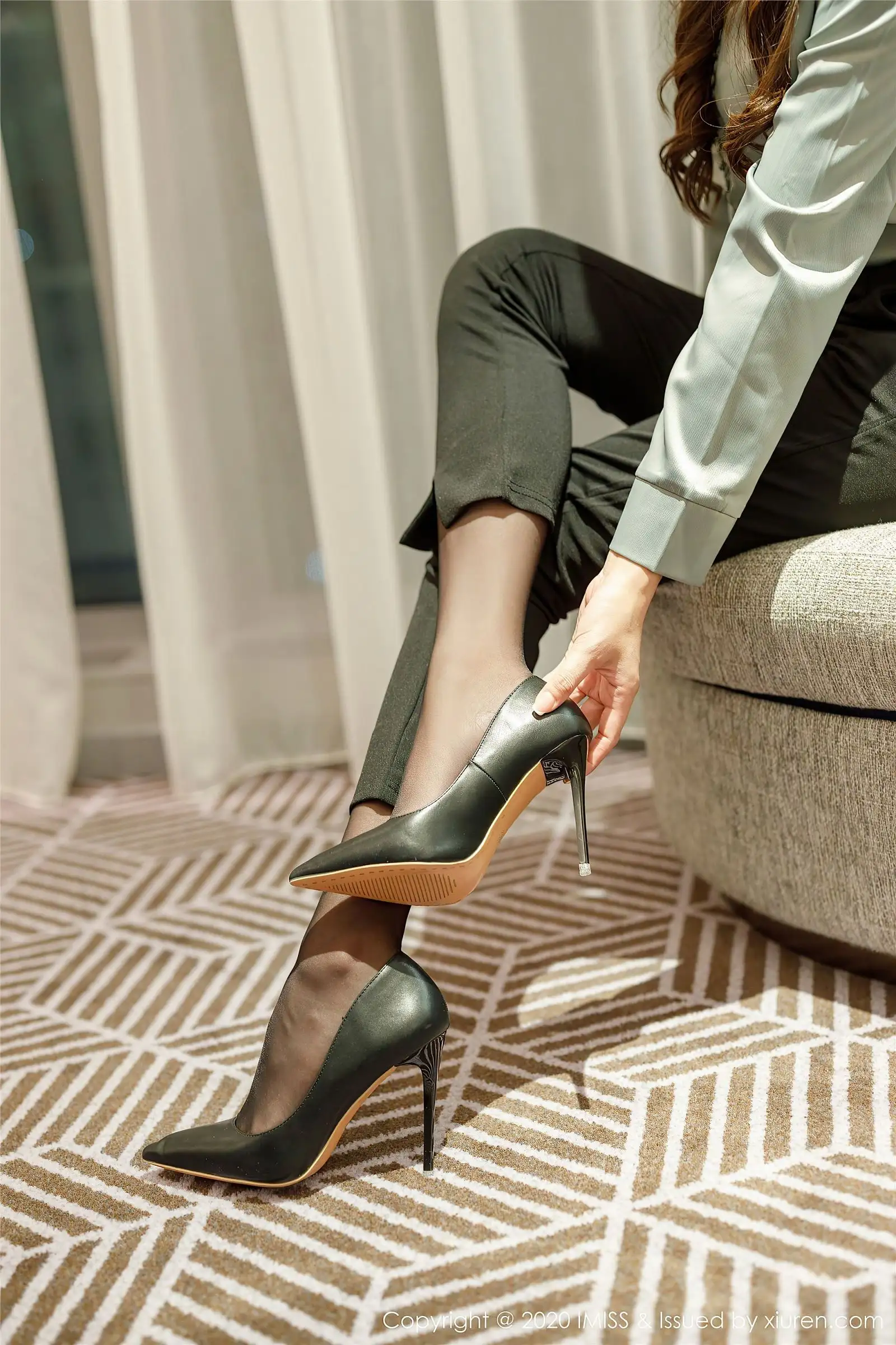 [IMISS爱蜜社] 2020.08.12 NO.492 Lavinia肉肉