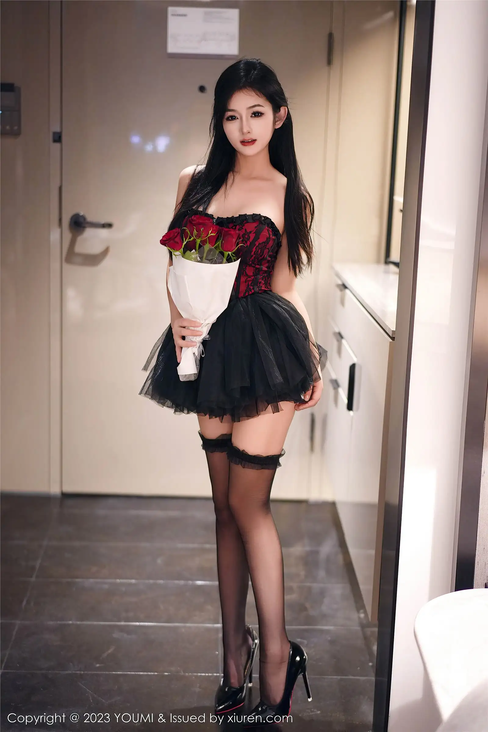 [YOUMI尤蜜荟] 2023.10.10 NO.991 谭小灵