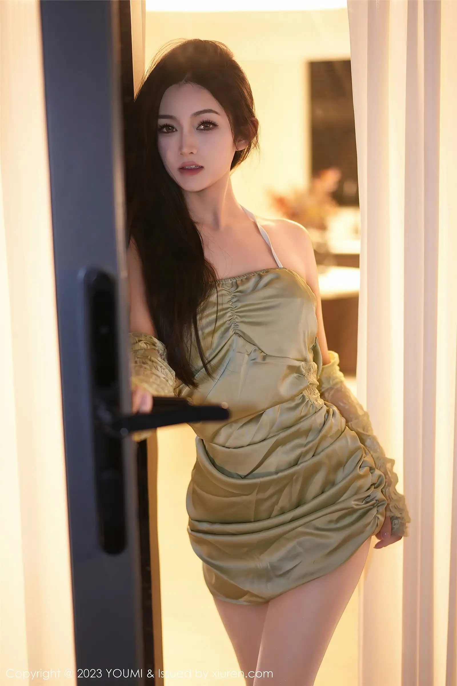 [YOUMI尤蜜荟] 2023.11.24 NO.1006 谭小灵