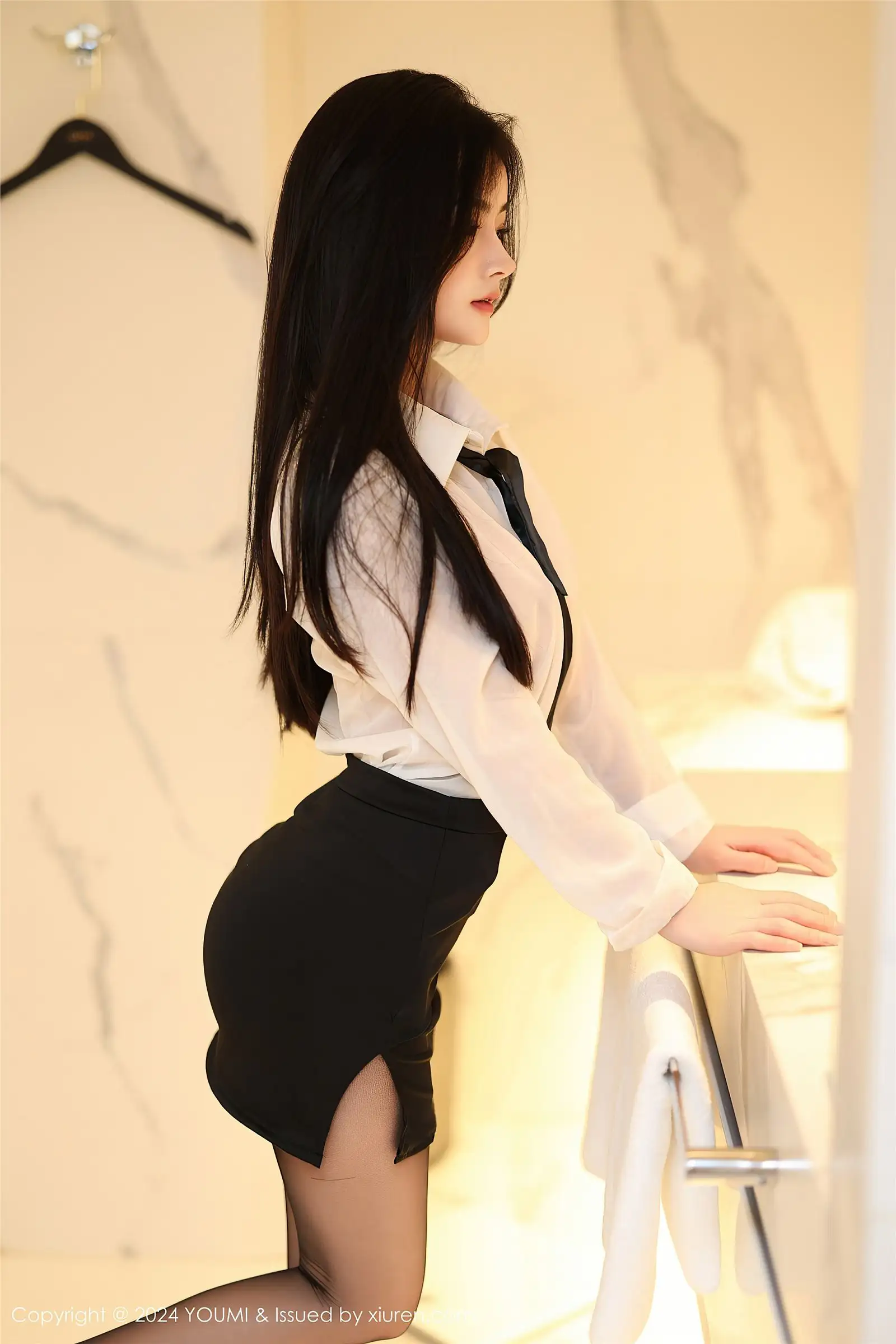 [YOUMI尤蜜荟] 2024.04.12 NO.1050 谭小灵