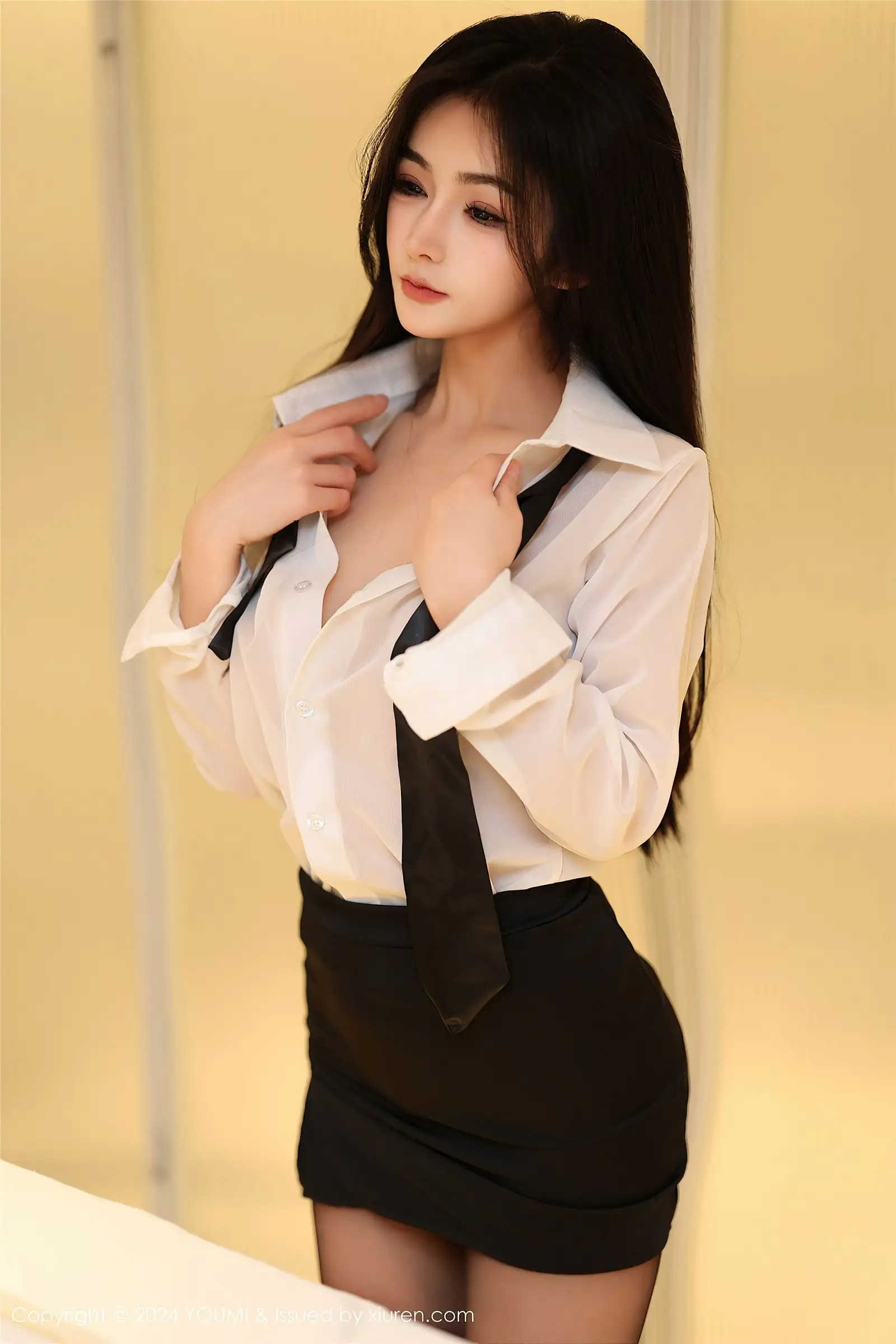 [YOUMI尤蜜荟] 2024.04.12 NO.1050 谭小灵