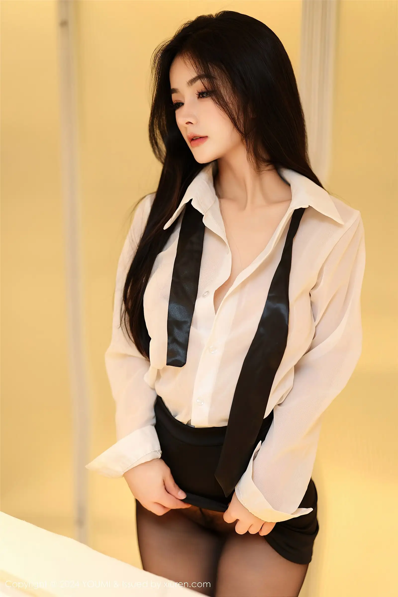 [YOUMI尤蜜荟] 2024.04.12 NO.1050 谭小灵