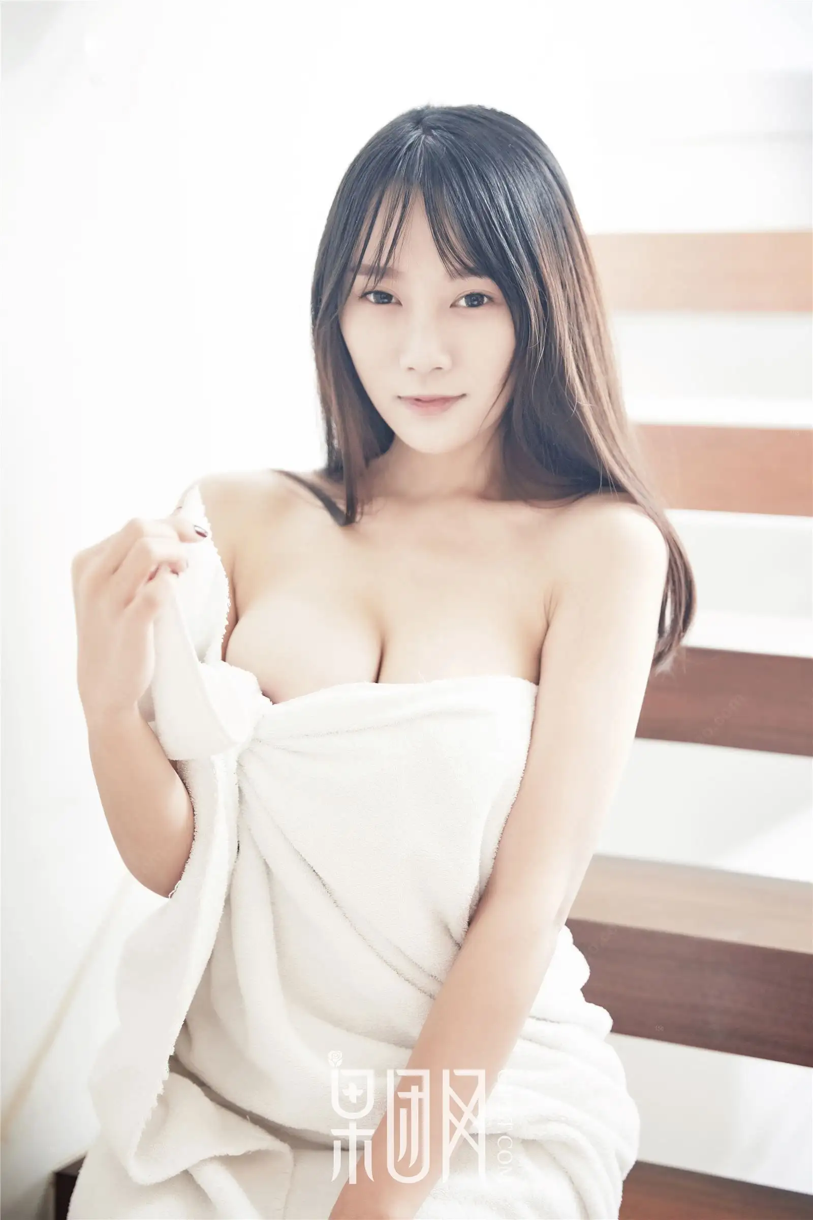 [果团网美女图片] 2018.01.06 NO.116 何嘉颖