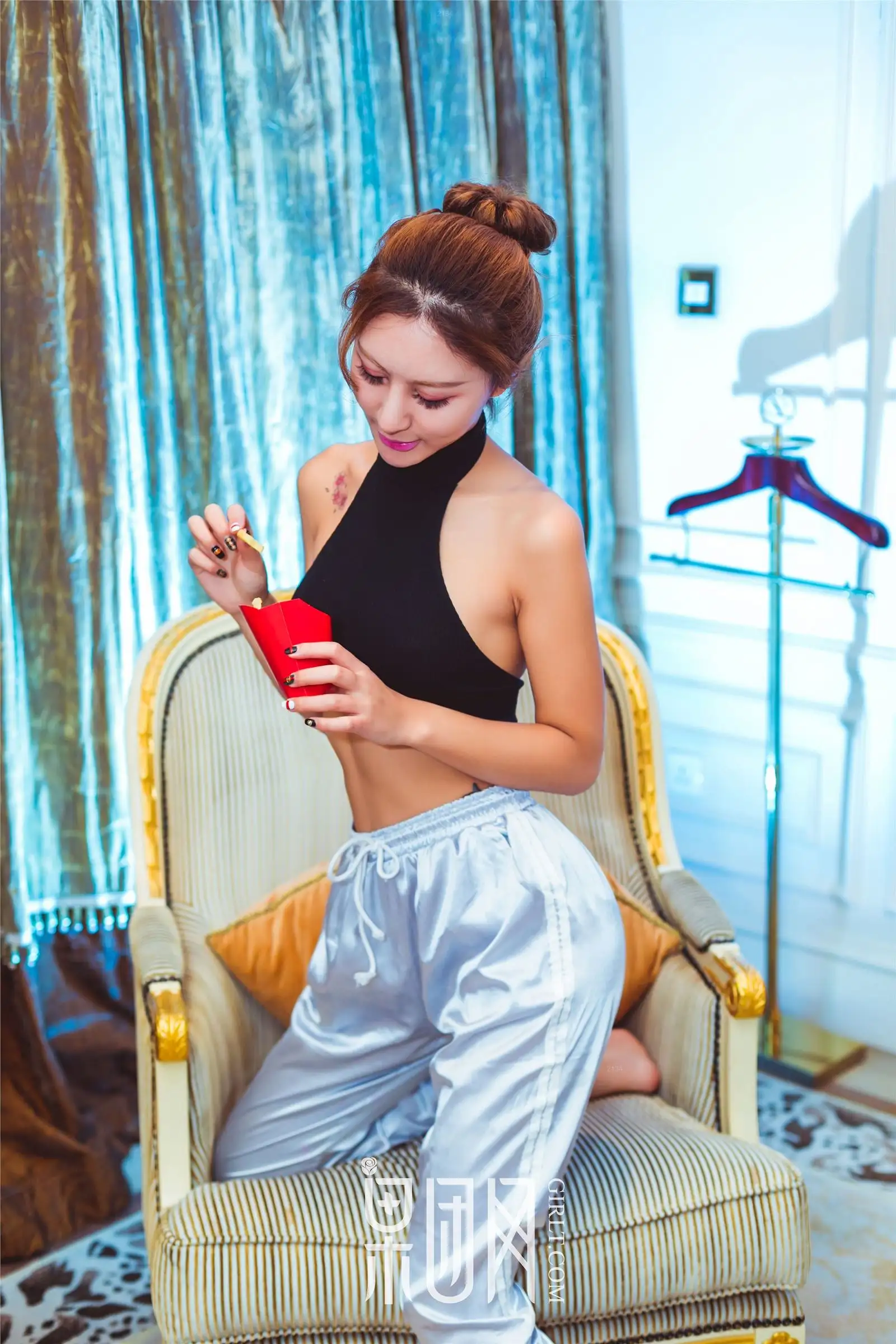 [果团网美女图片] 2018.04.27 NO.146 千娇百媚 人比花娇