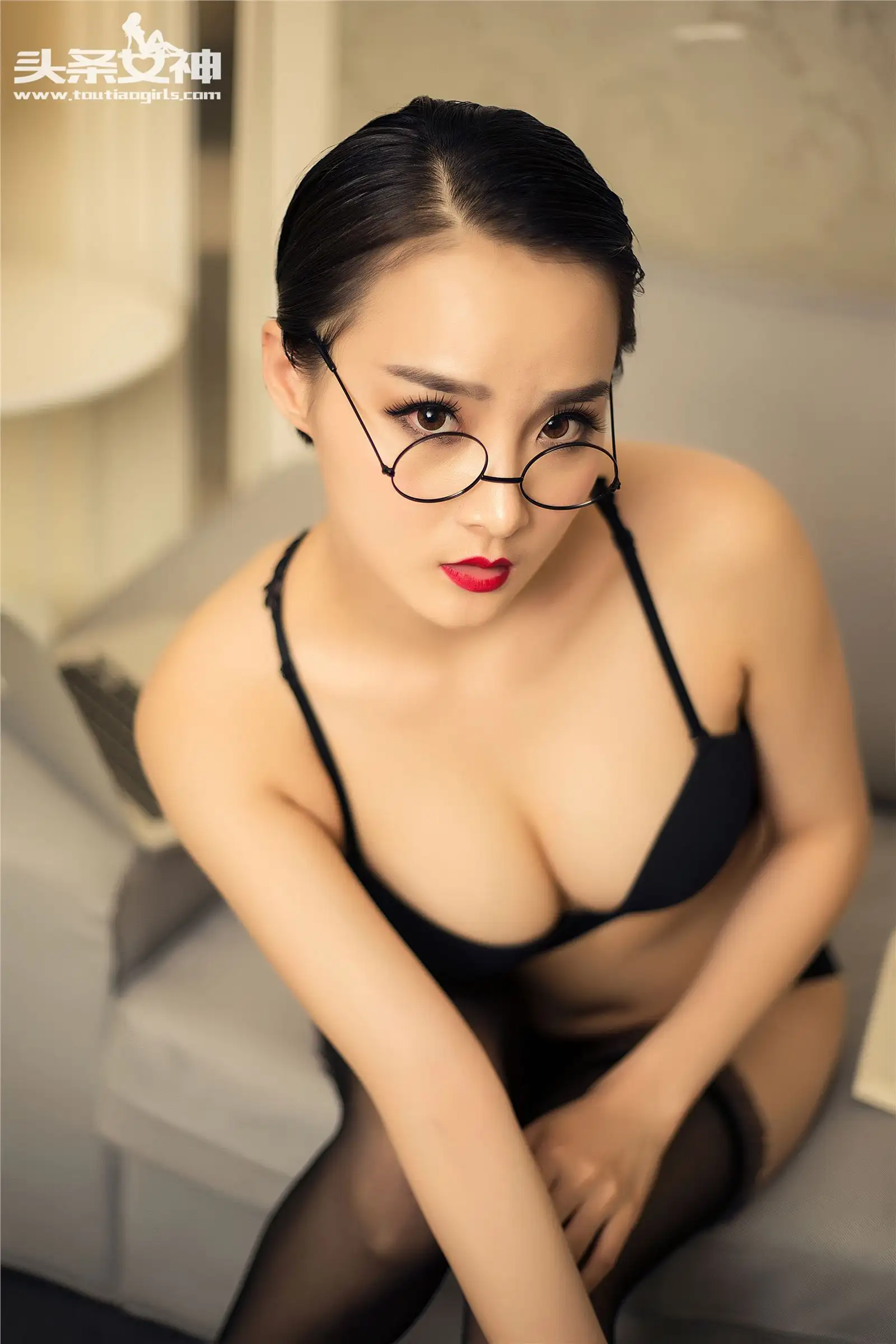 [Toutiaogirls] 2016.06.30 您de黑丝小秘书 营营