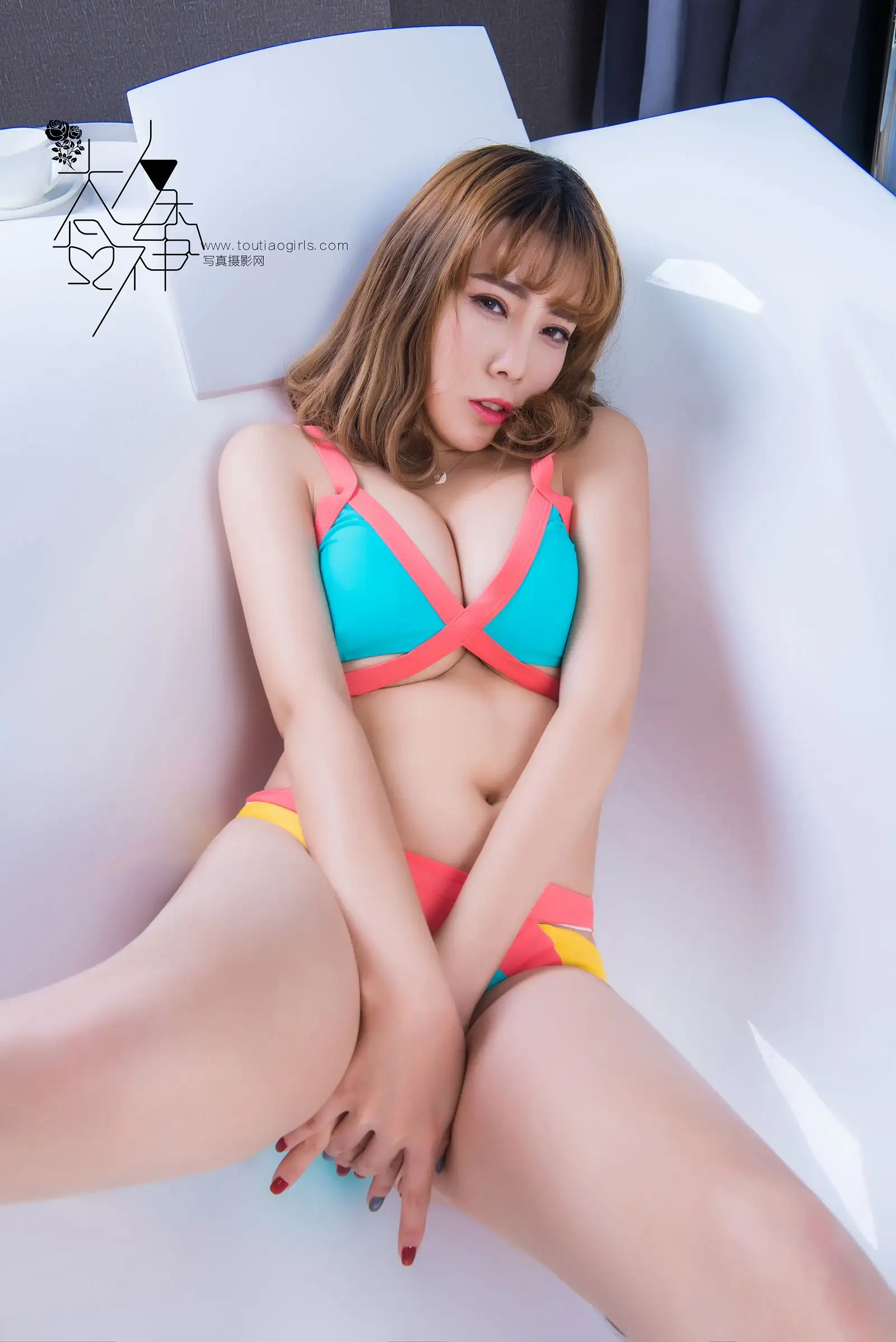 [Toutiaogirls] 2016.11.15 气质轻熟女写真 李绫绾