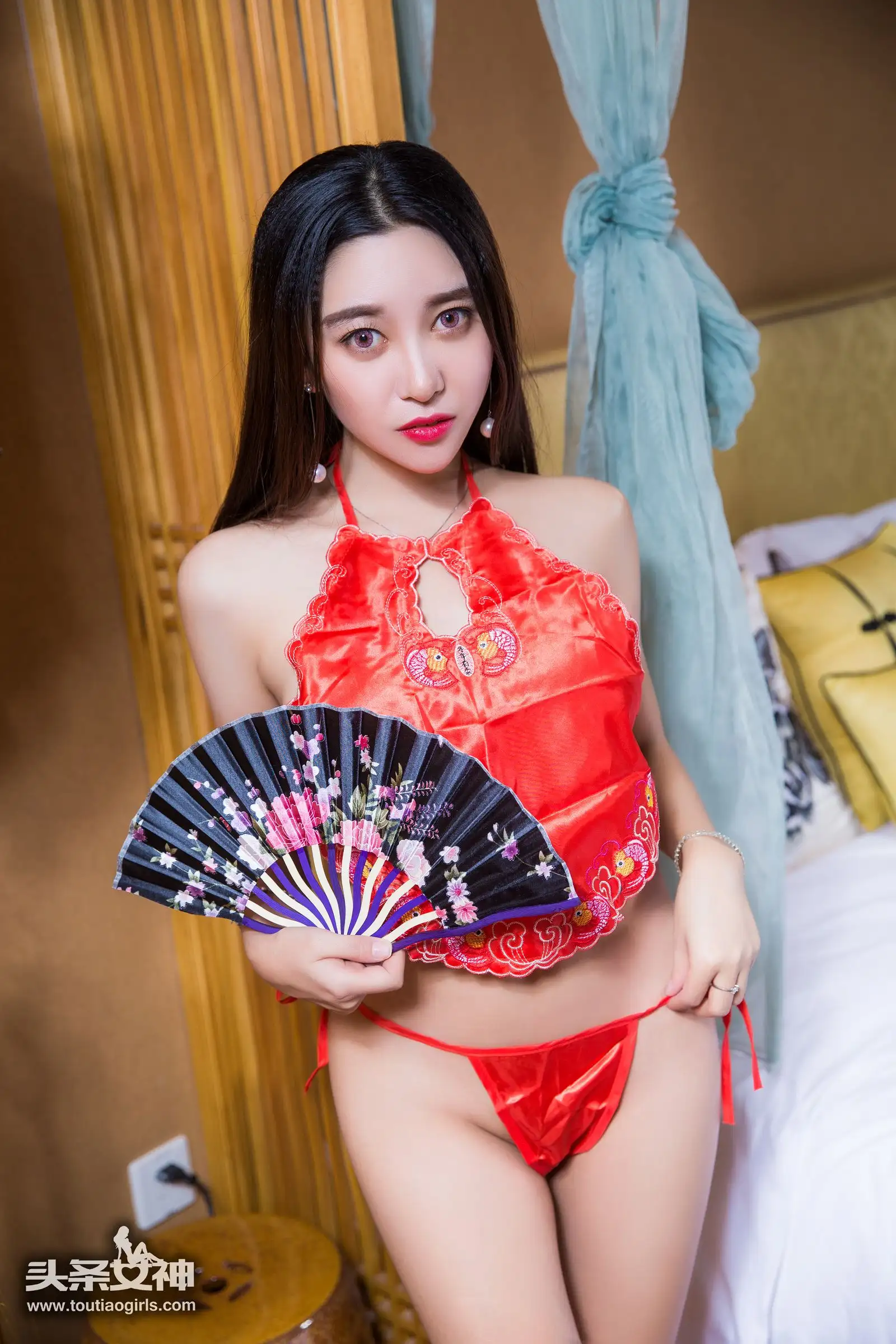 [Toutiaogirls] 2017.03.11 红肚兜蜜汁痴女 李梓熙