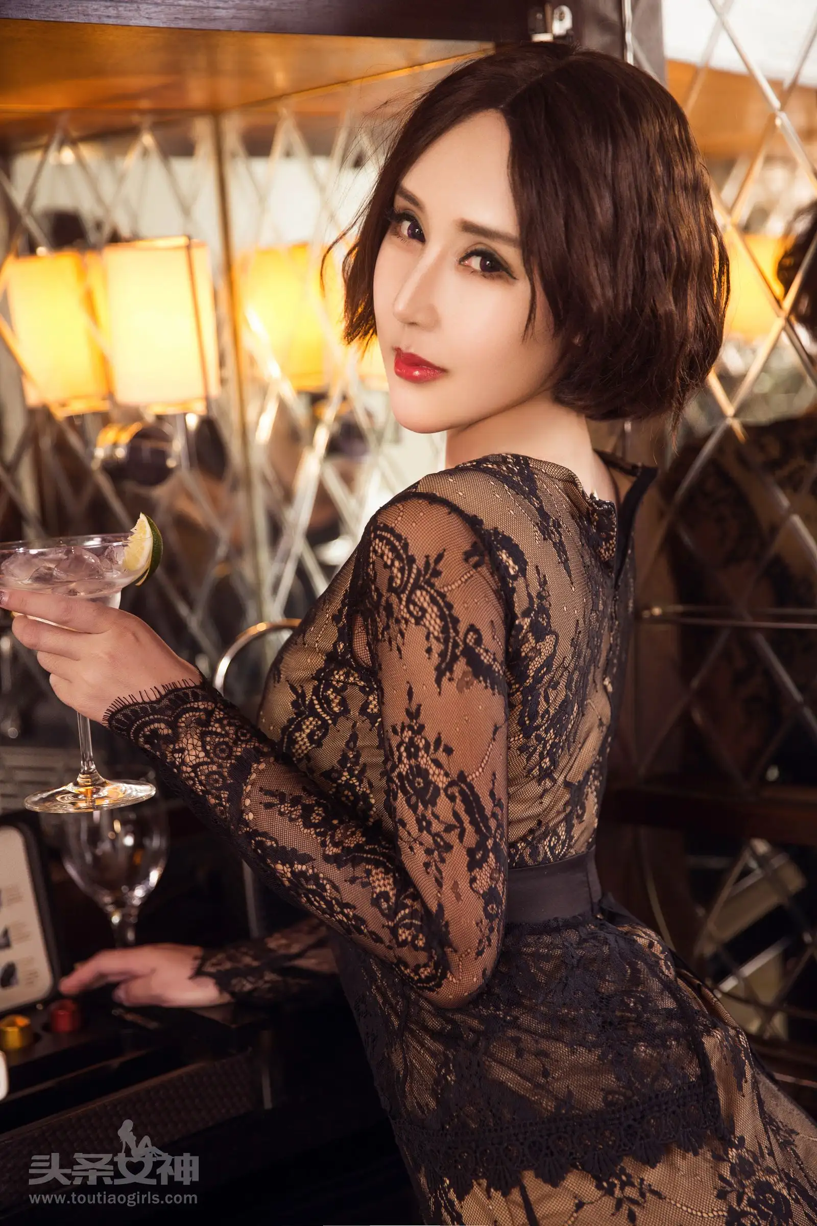 [Toutiaogirls] 2017.05.10 梨涡浅笑蜜臀物语 娜依灵儿