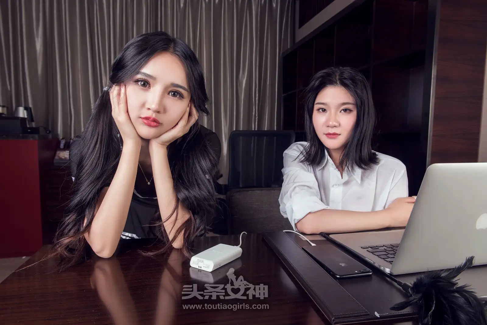 [Toutiaogirls] 2017.10.09 双人派对 夏夏姐妹