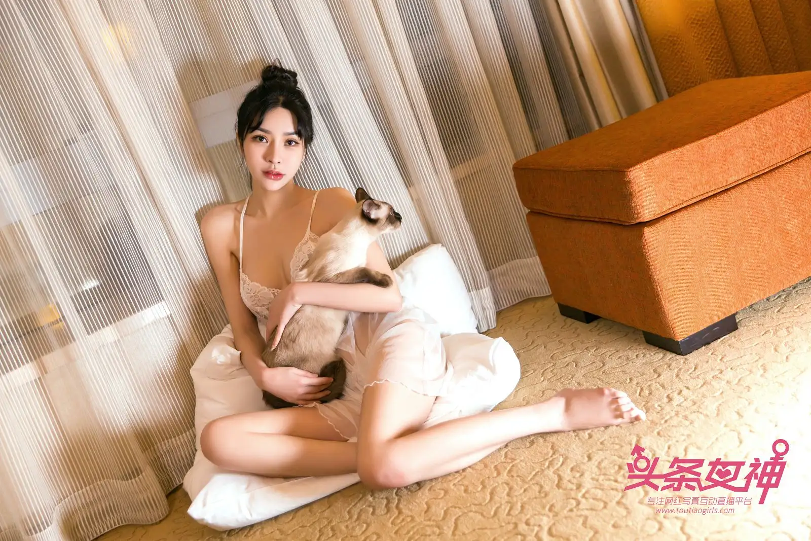 [Toutiaogirls] 2017.10.11 少女与猫 Baby