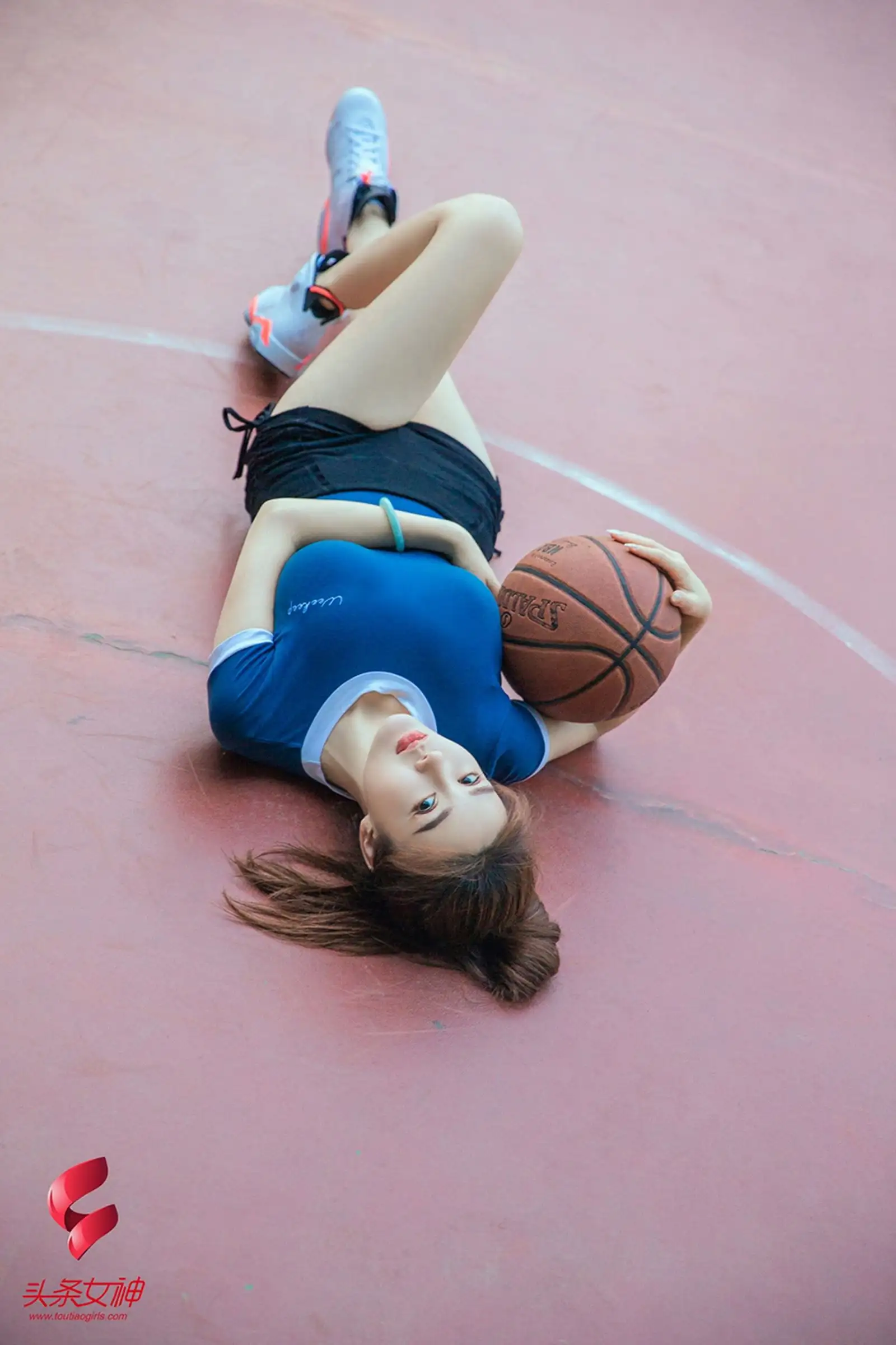 [Toutiaogirls] 2019.01.27 易阳 双手控球