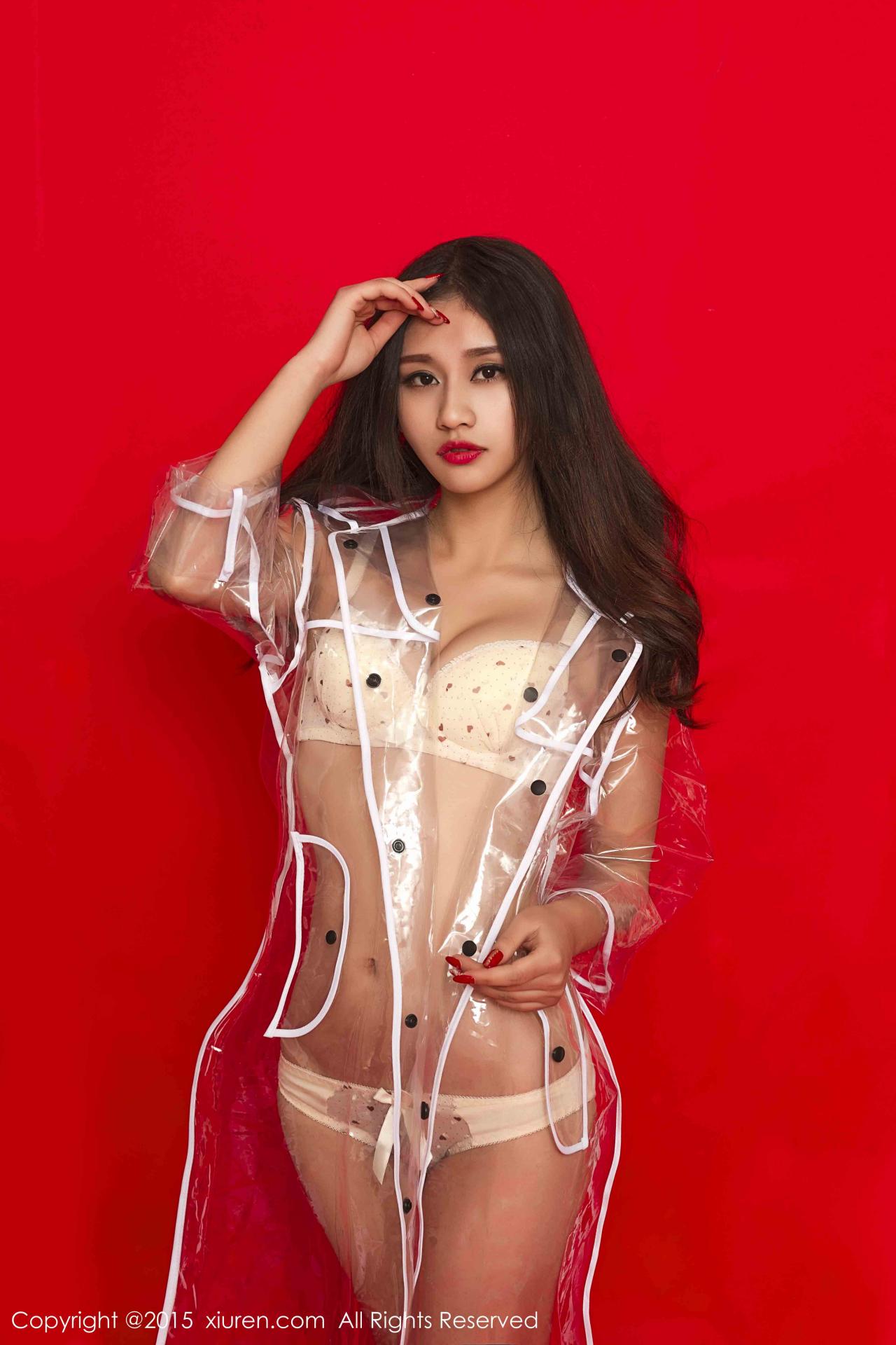 [XiuRen秀人网] 2015.01.25 No.283 史雨姐姐 [95P233MB]