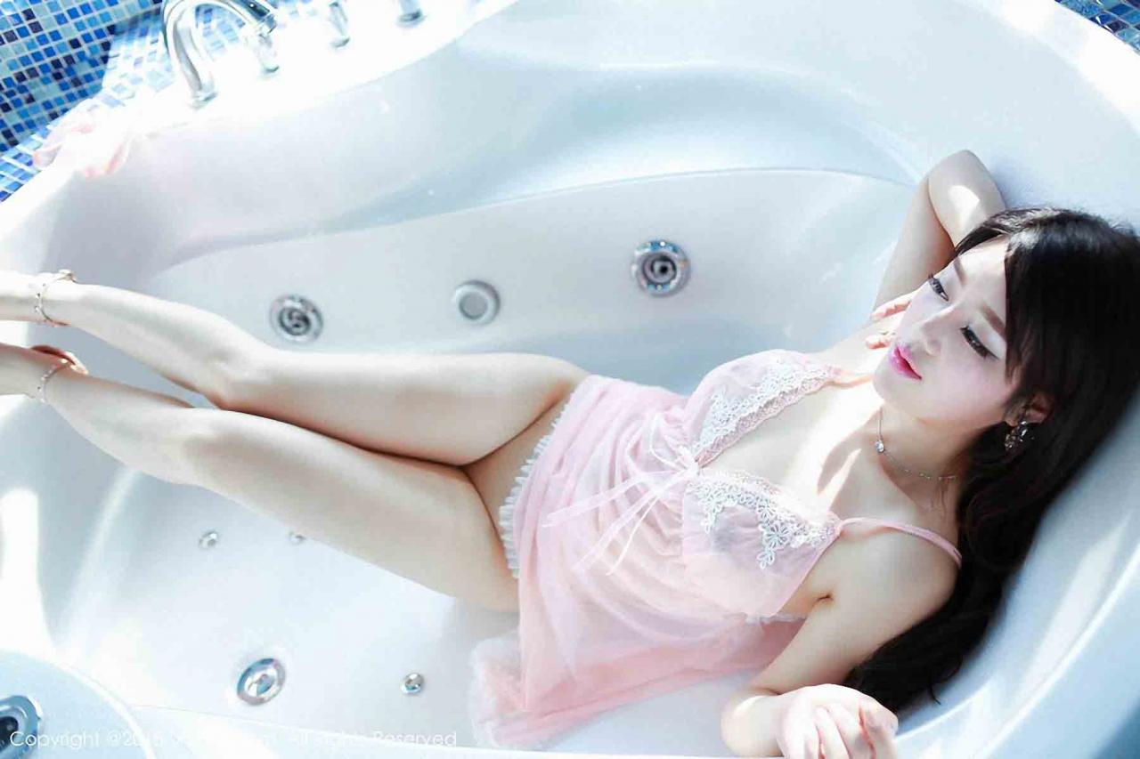 [XiuRen秀人网] 2015.04.28 No.322 新人模特 AA空兮 私房写真[50P+1P75.2MB]