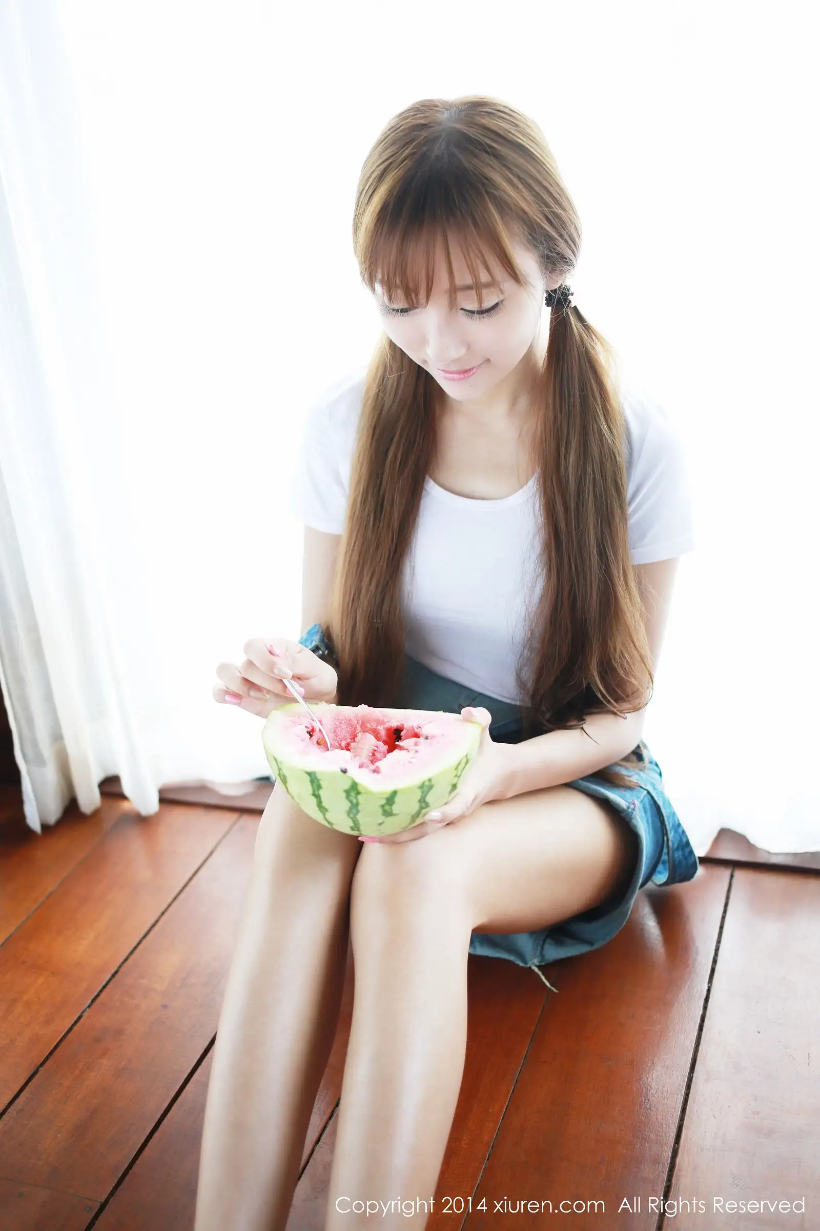 [秀人XIUREN] 2014.06.22 NO.162 王馨瑶yanni