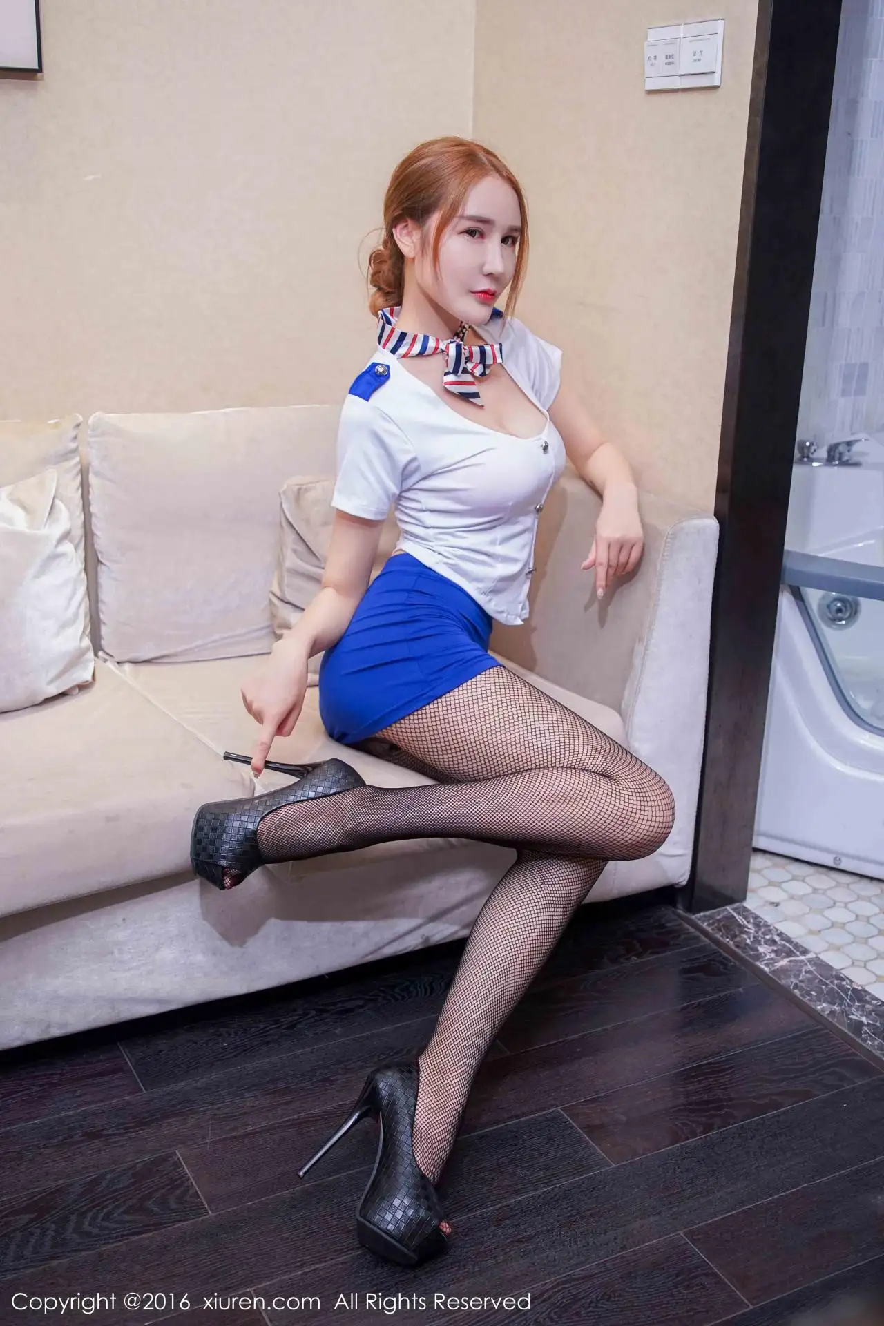 [XiuRen秀人网] 2016.10.05 No.607 冷月yuer [70P-228M]