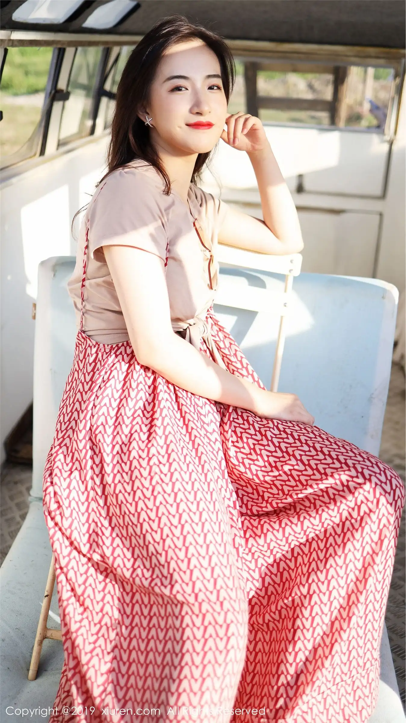 [XIUREN秀人网] 2019.10.11 NO.1718 艺儿拿铁