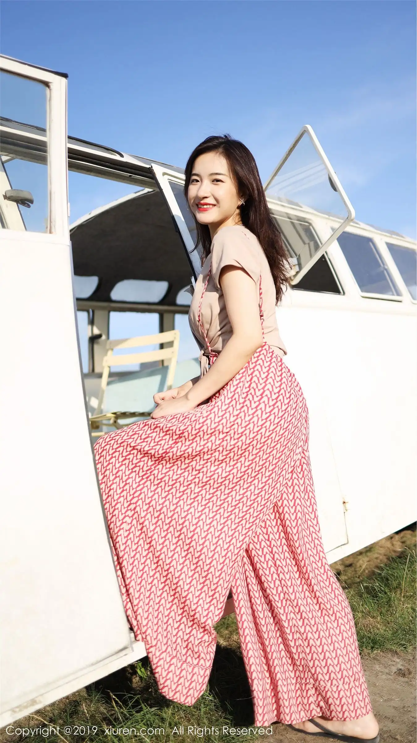 [XIUREN秀人网] 2019.10.11 NO.1718 艺儿拿铁