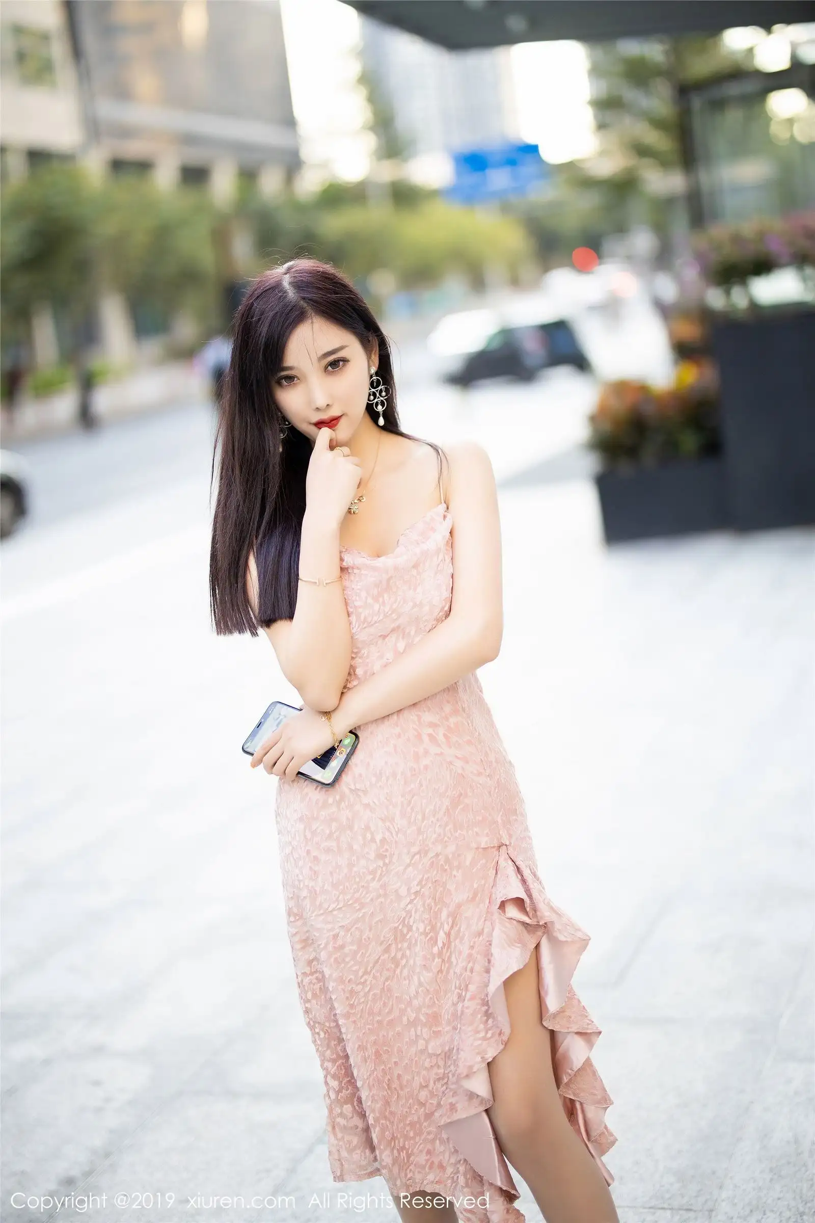 [XIUREN秀人网] 2019.12.16 NO.1857 吊裙丝_袜气质典雅 杨晨晨sugar
