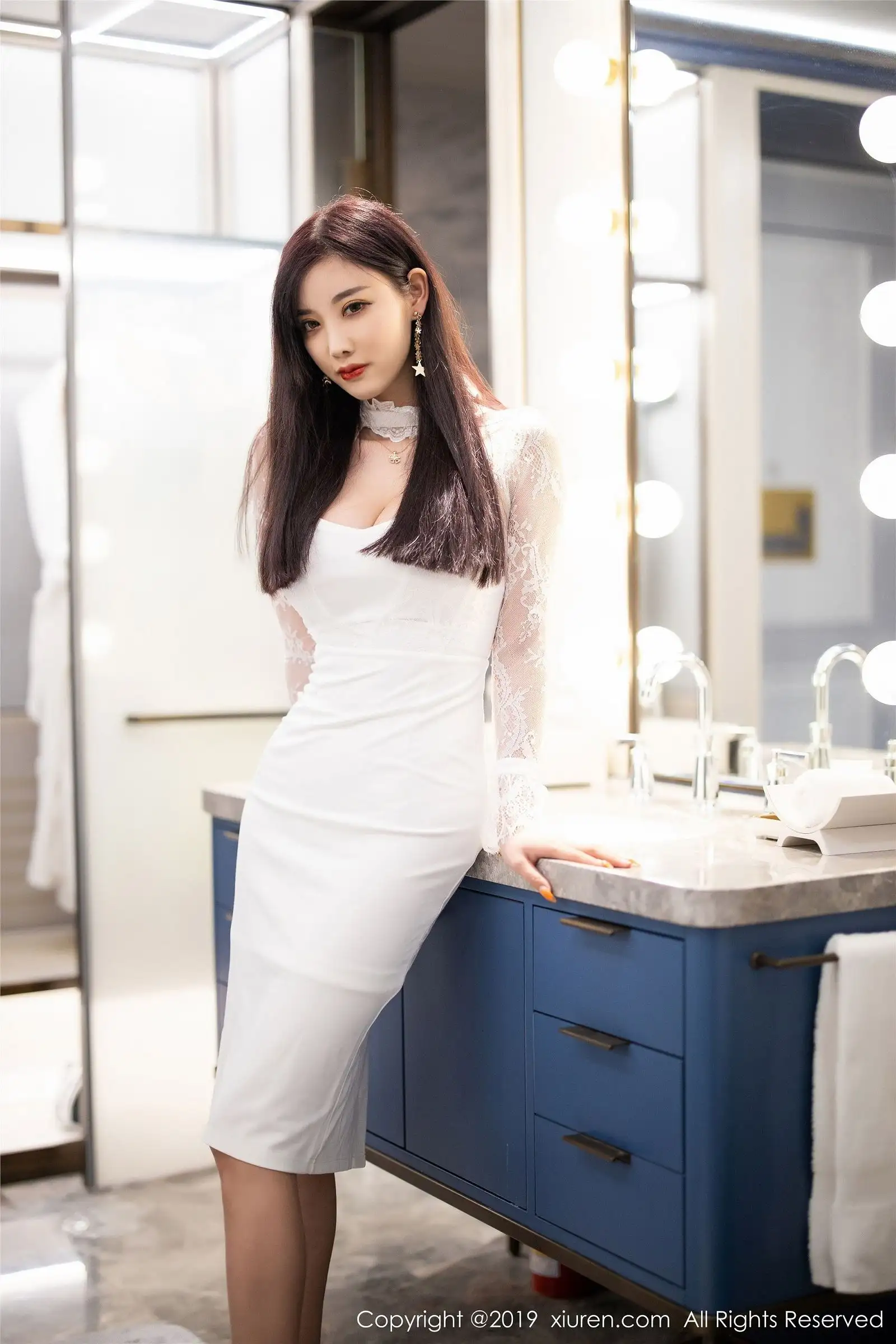 [XIUREN秀人网] 2019.12.26 NO.1884 极致穿透力的视觉魅惑 杨晨晨sugar