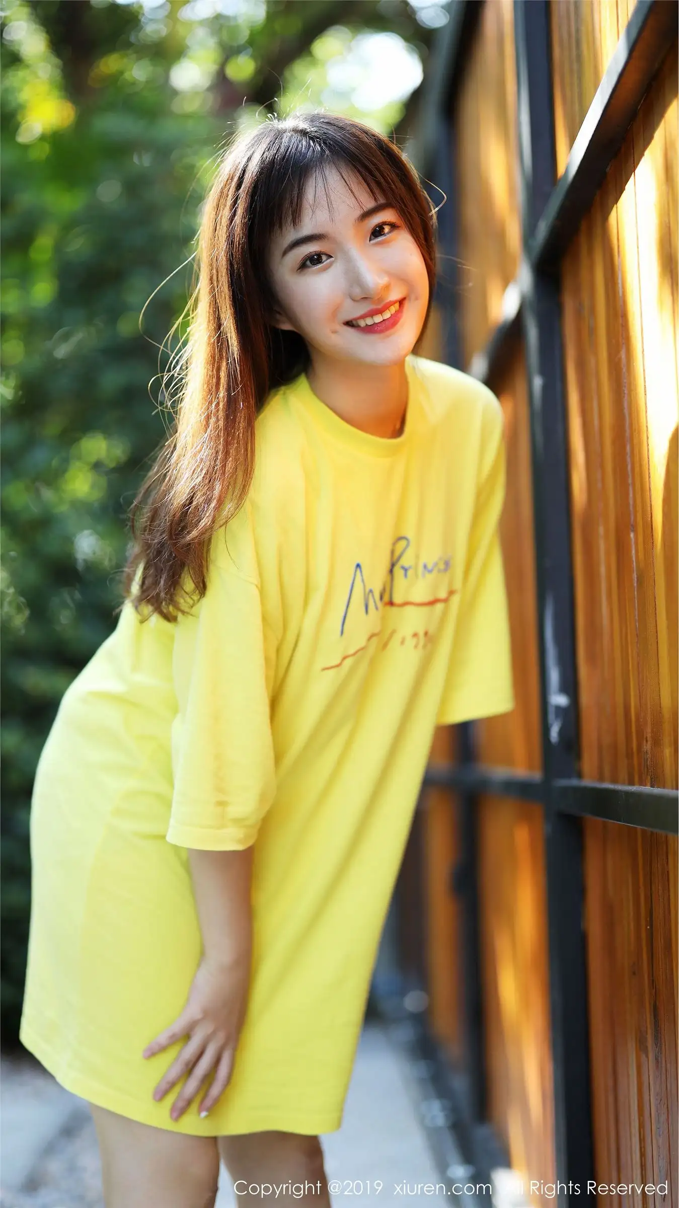 [XIUREN秀人网] 2019.12.30 NO.1892 室外小清新 艺儿拿铁