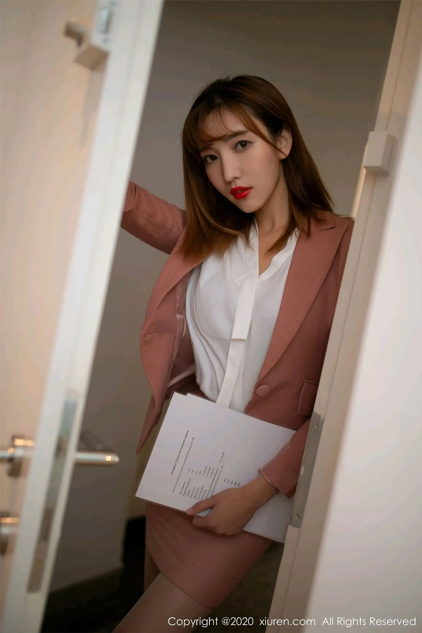 [XIUREN秀人网] 2020.02.27 NO.2012 陆萱萱