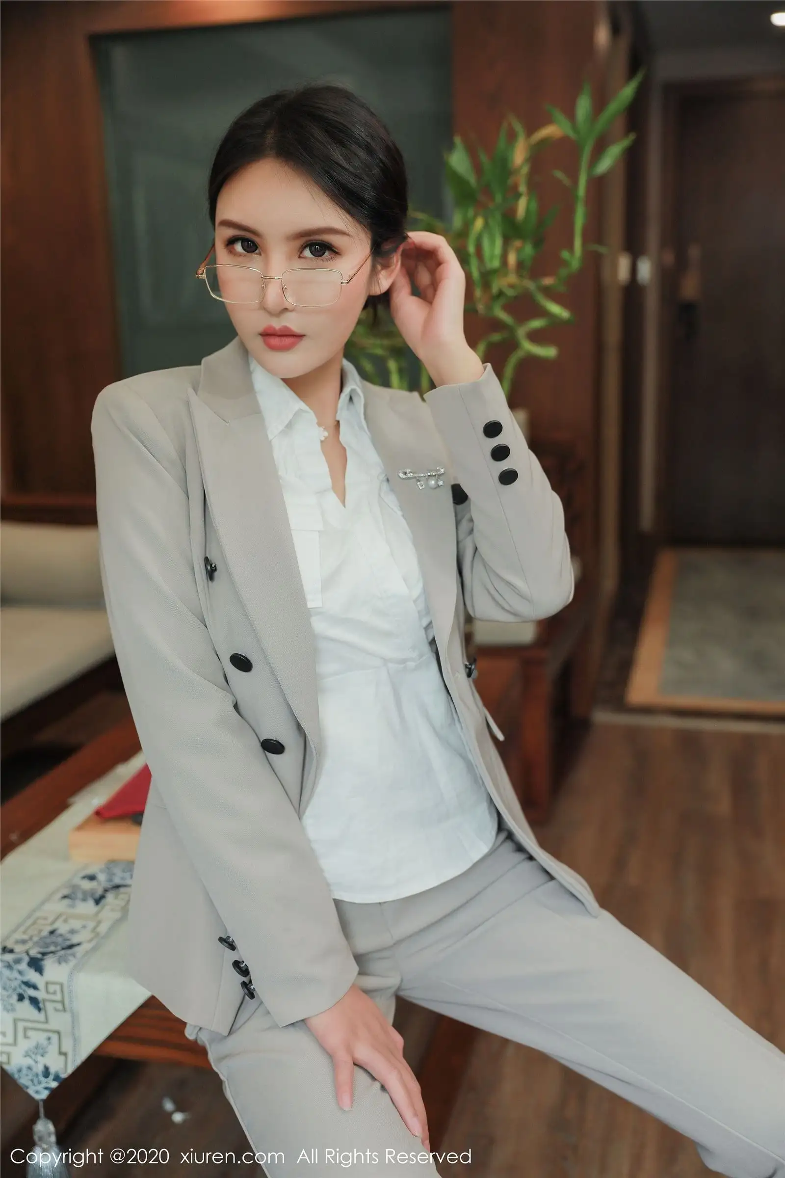 [XIUREN秀人网] 2020.03.25 NO.2098 Emily顾奈奈
