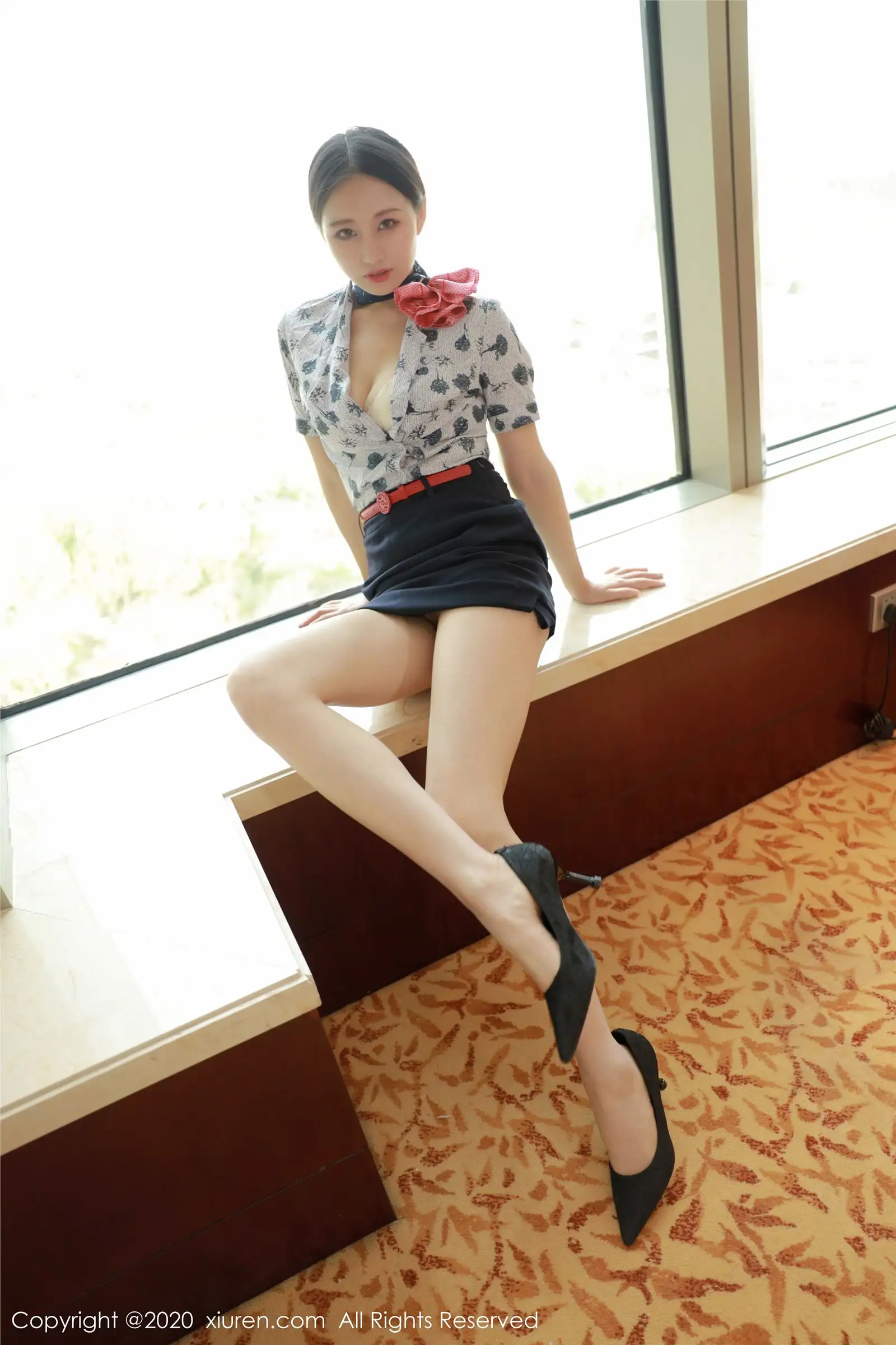 [XIUREN秀人网] 2020.04.22 NO.2179 月音瞳