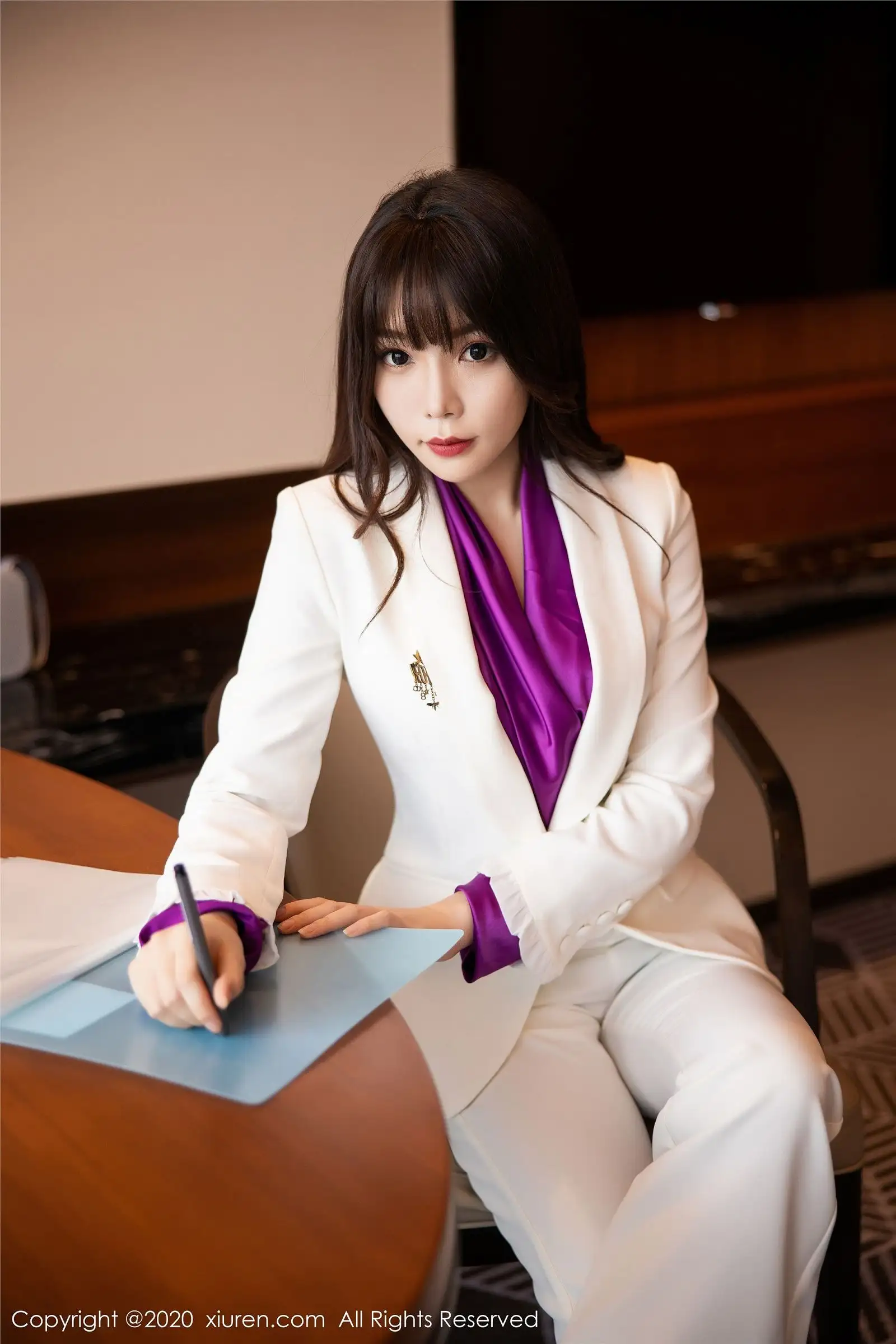 [XIUREN秀人网] 2020.05.18 NO.2256 制服黑丝 芝芝Booty