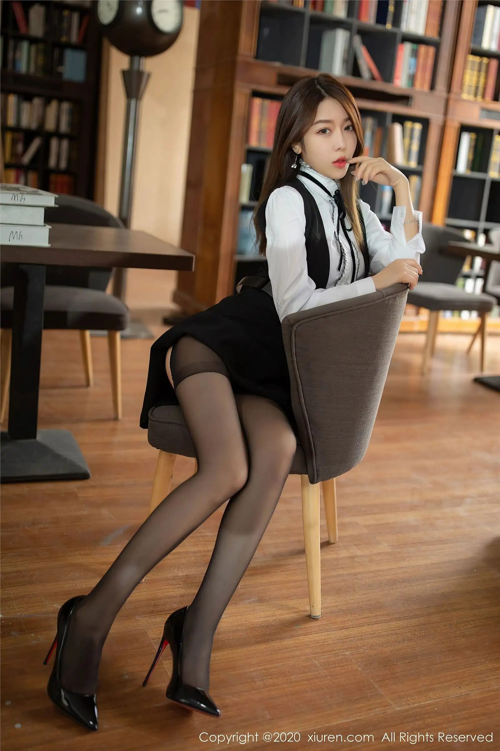 [XIUREN秀人网] 2020.07.16 NO.2338 夏诗雯Sally 68P