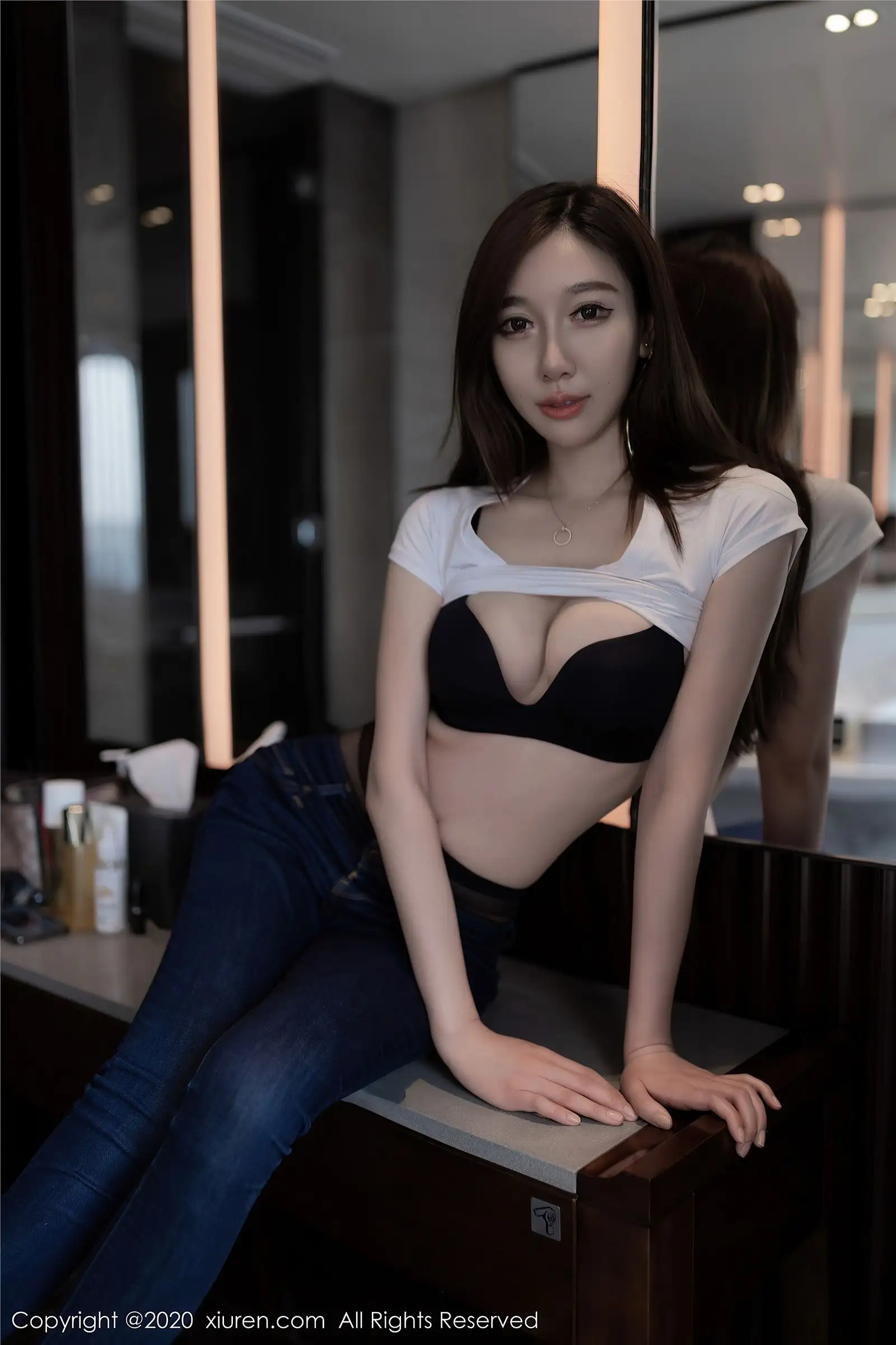 [XIUREN秀人网] 2020.08.05 NO.2406 Victoria志玲