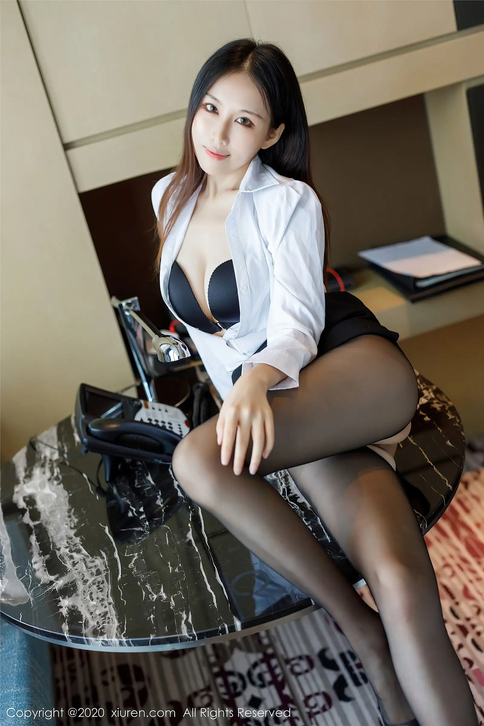 [XIUREN秀人网] 2020.10.14 NO.2649 月音瞳