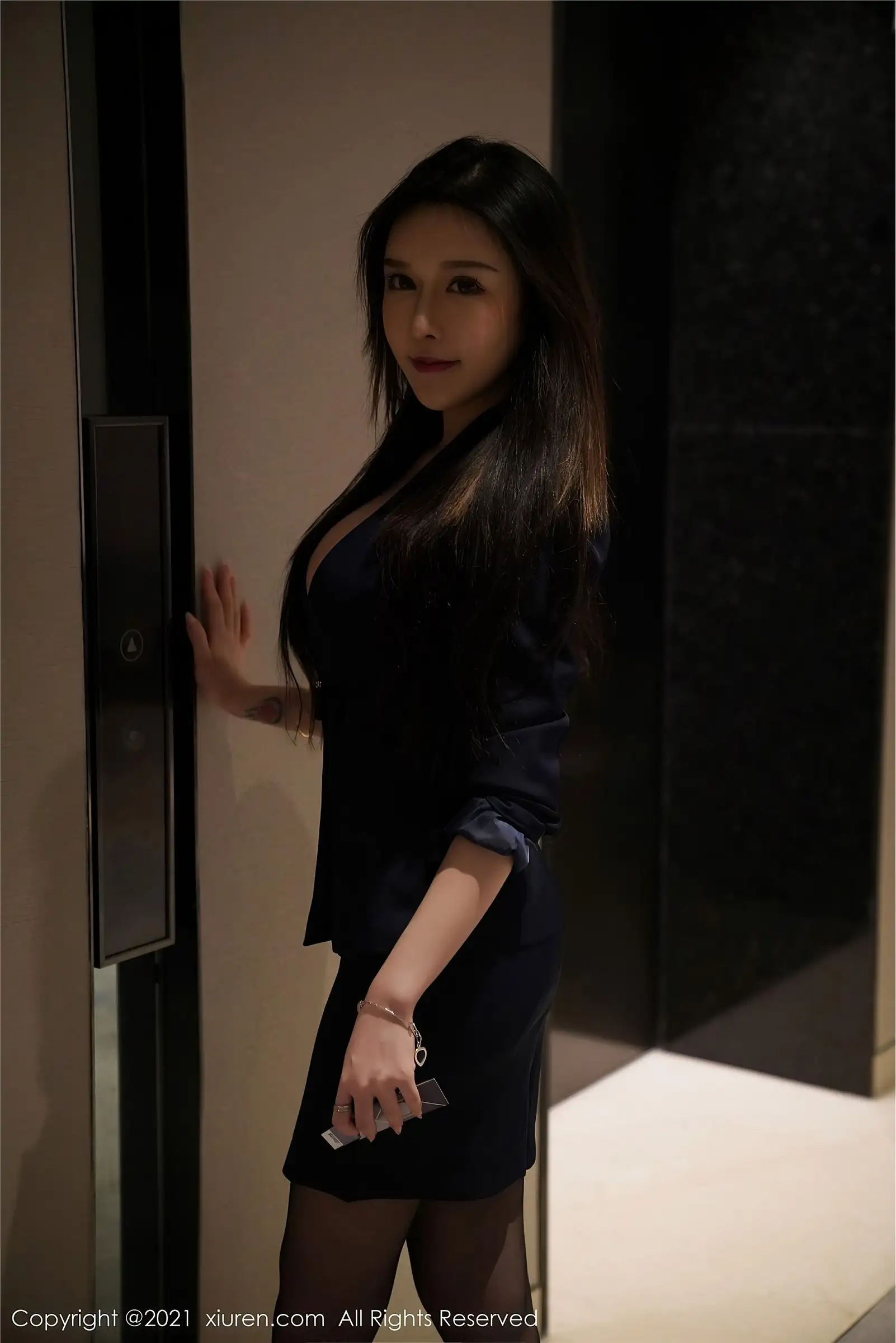 [XIUREN秀人网] 2021.01.26 NO.3043 玉兔miki