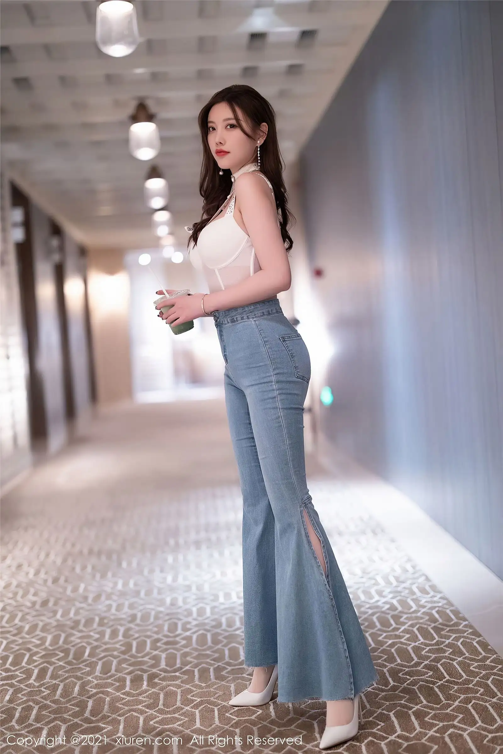 [XIUREN秀人网] 2021.09.28 NO.4012 杨晨晨Yome
