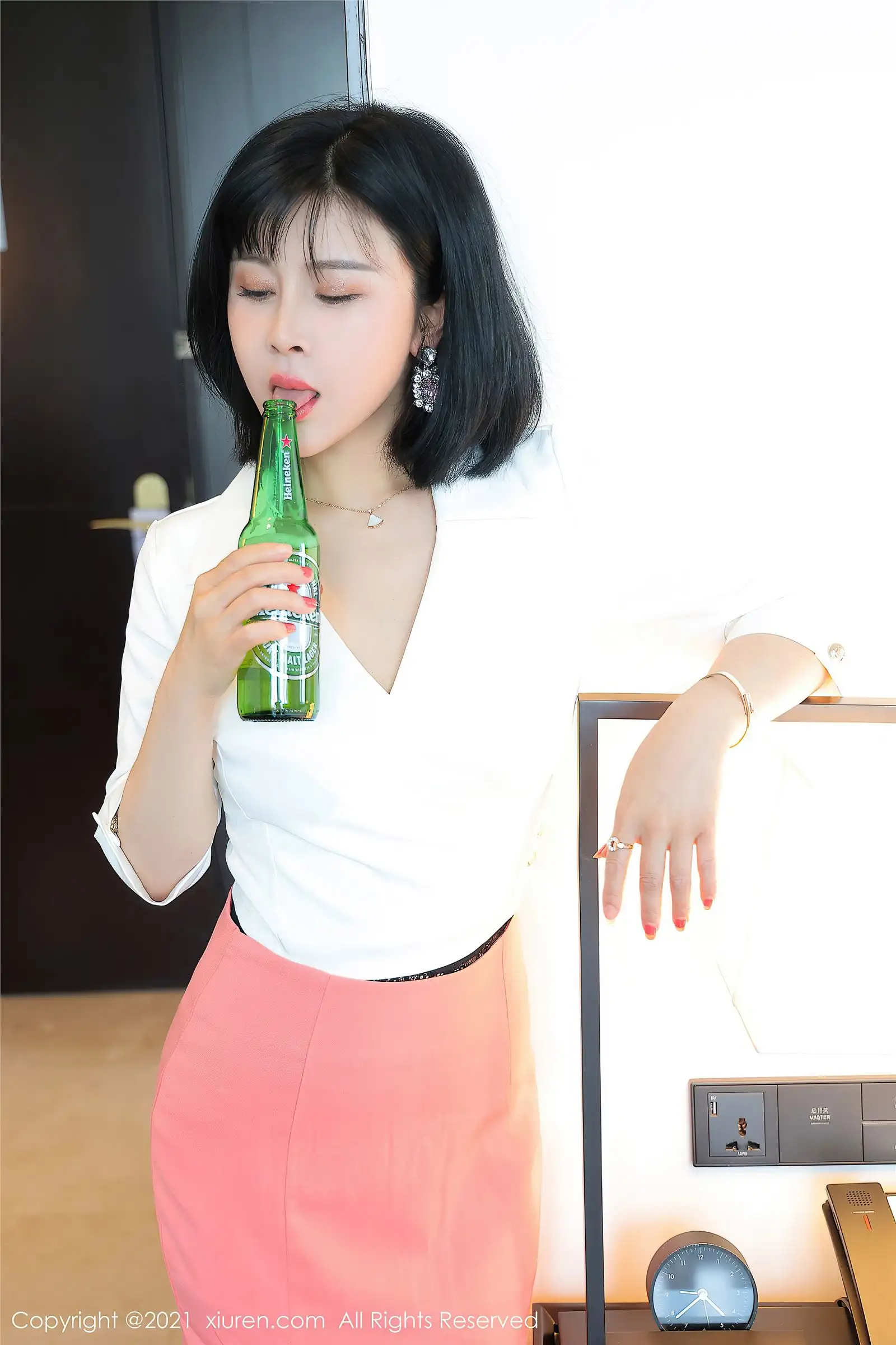 [XIUREN秀人网] 2021.10.12 NO.4047 乖乖小野喵