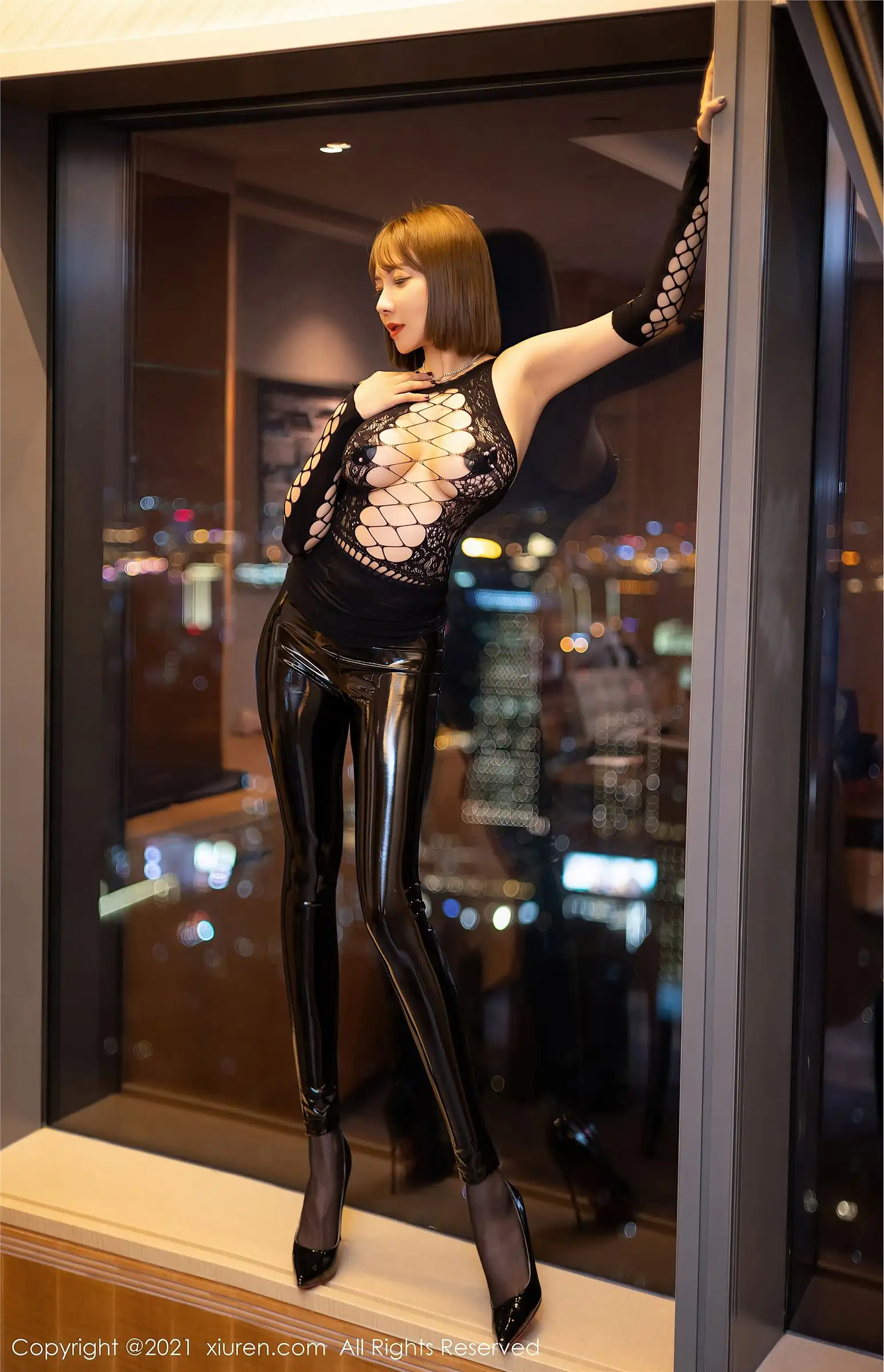 [XIUREN秀人网] 2021.11.25 NO.4267 果儿Victoria