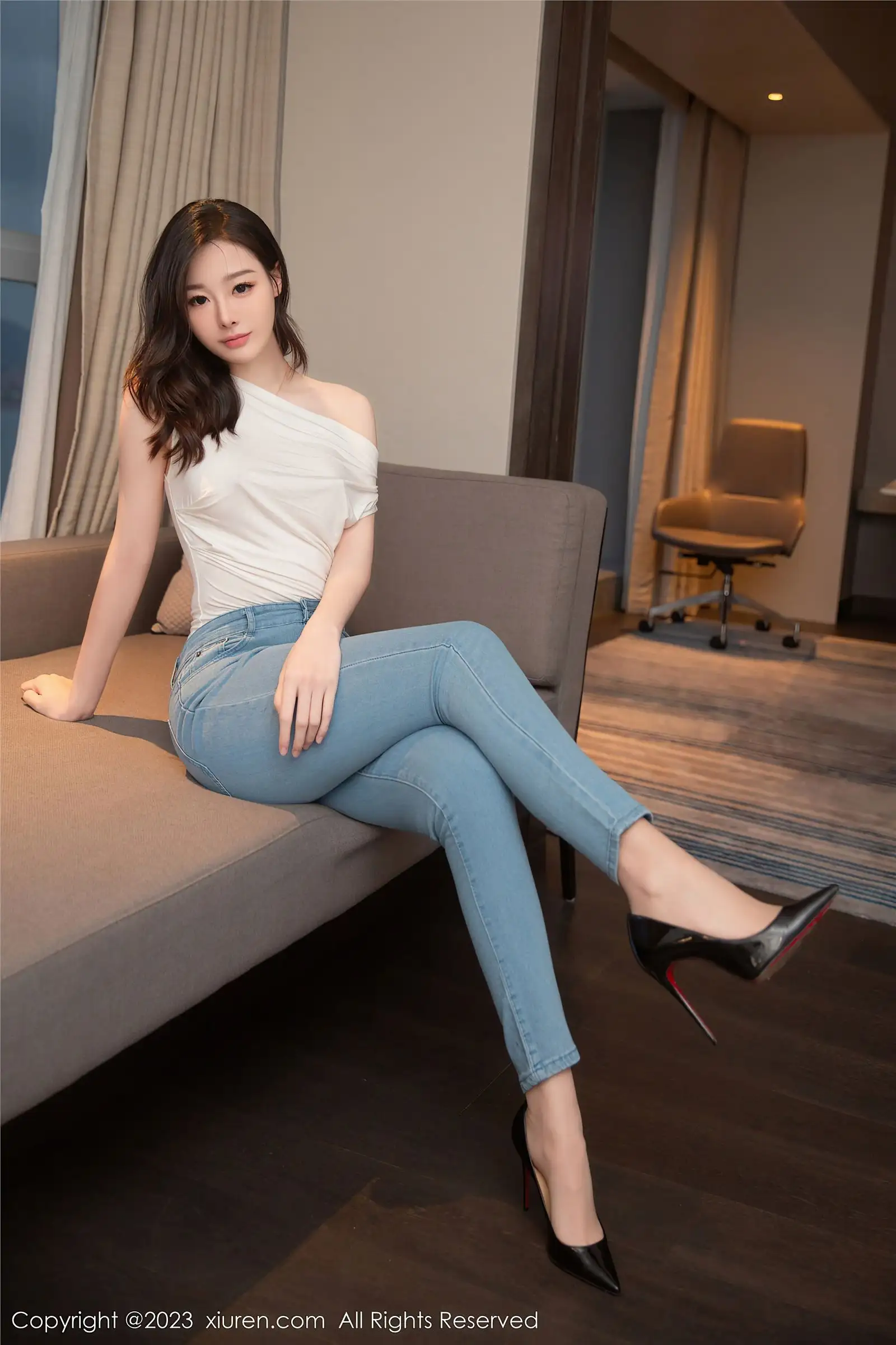 [XIUREN秀人网] 2023.02.10 NO.6250 是小逗逗