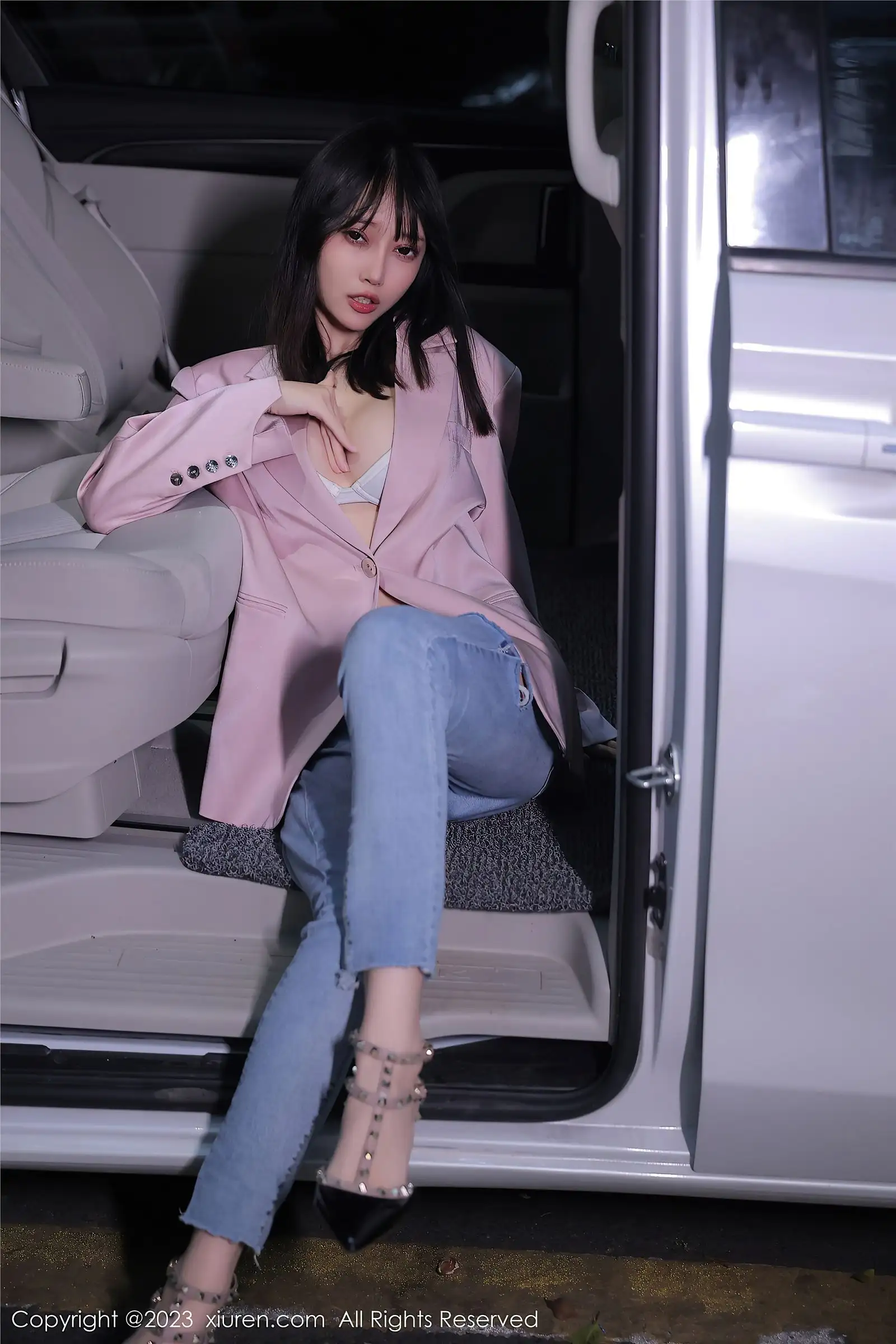 [XIUREN秀人网] 2023.03.03 NO.6355 玥儿玥er 万宁旅拍