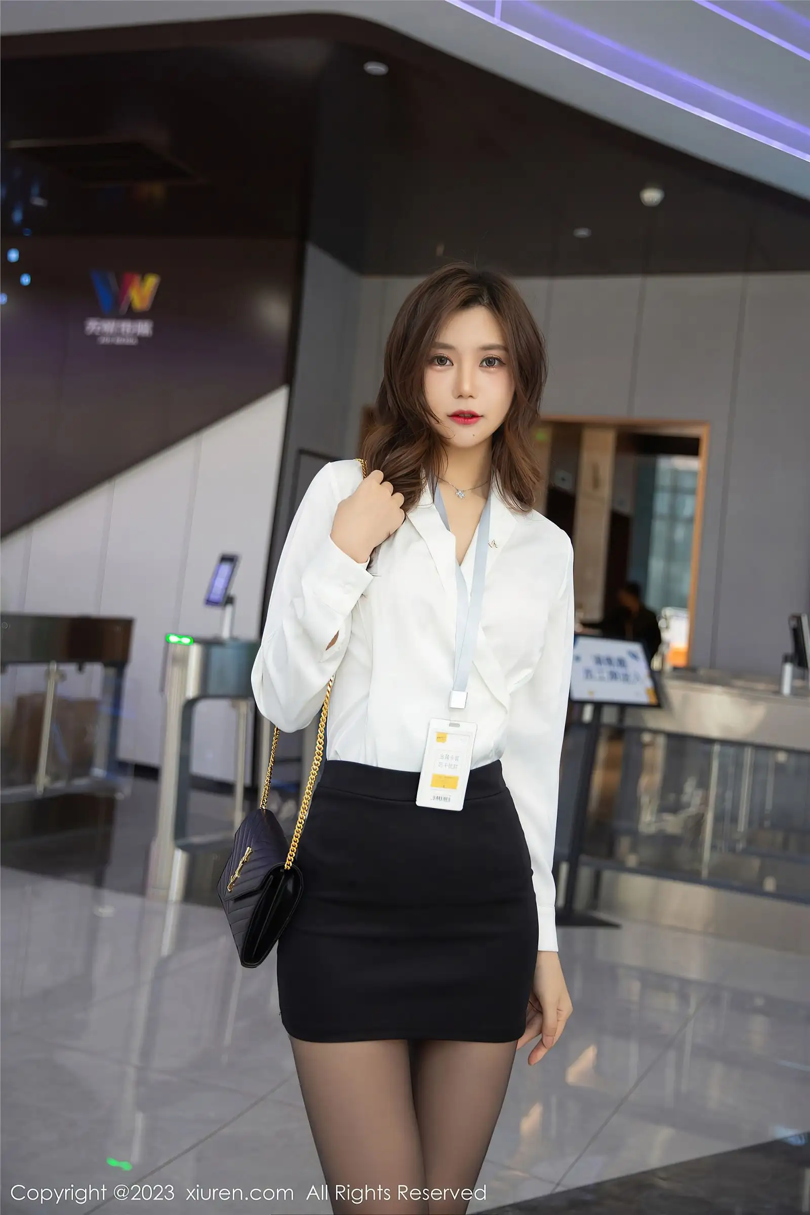 [XIUREN秀人网] 2023.07.14 NO.7079 绮里嘉ula 黑丝